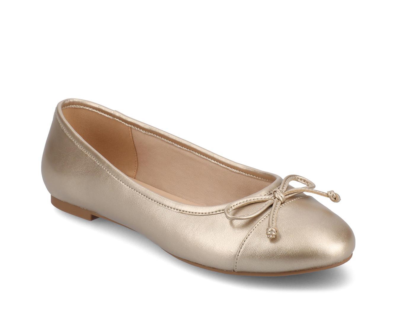 Women's Journee Collection Kaiah Flats Product Image