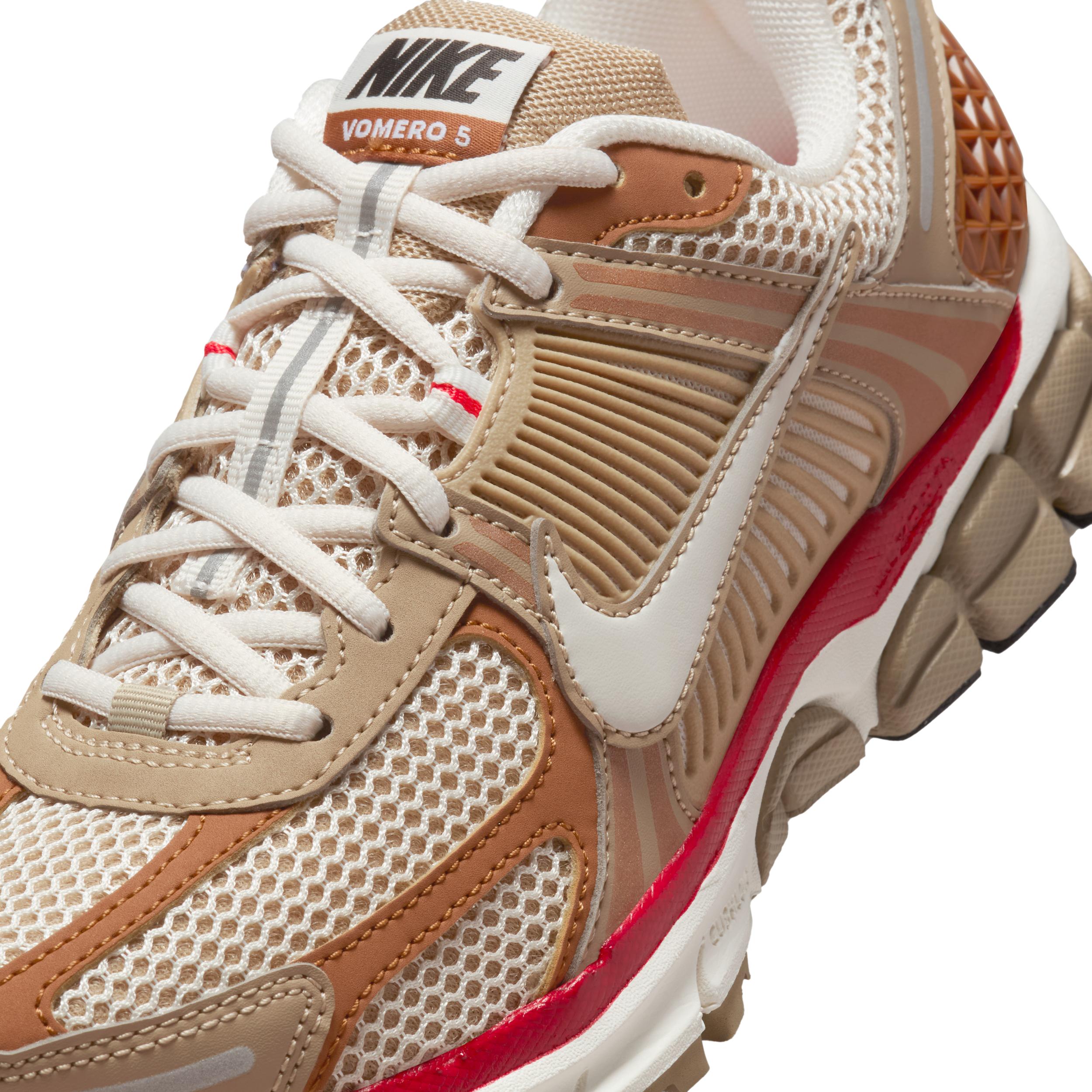 Nike Womens Zoom Vomero Shoes | HV0826-247 Product Image