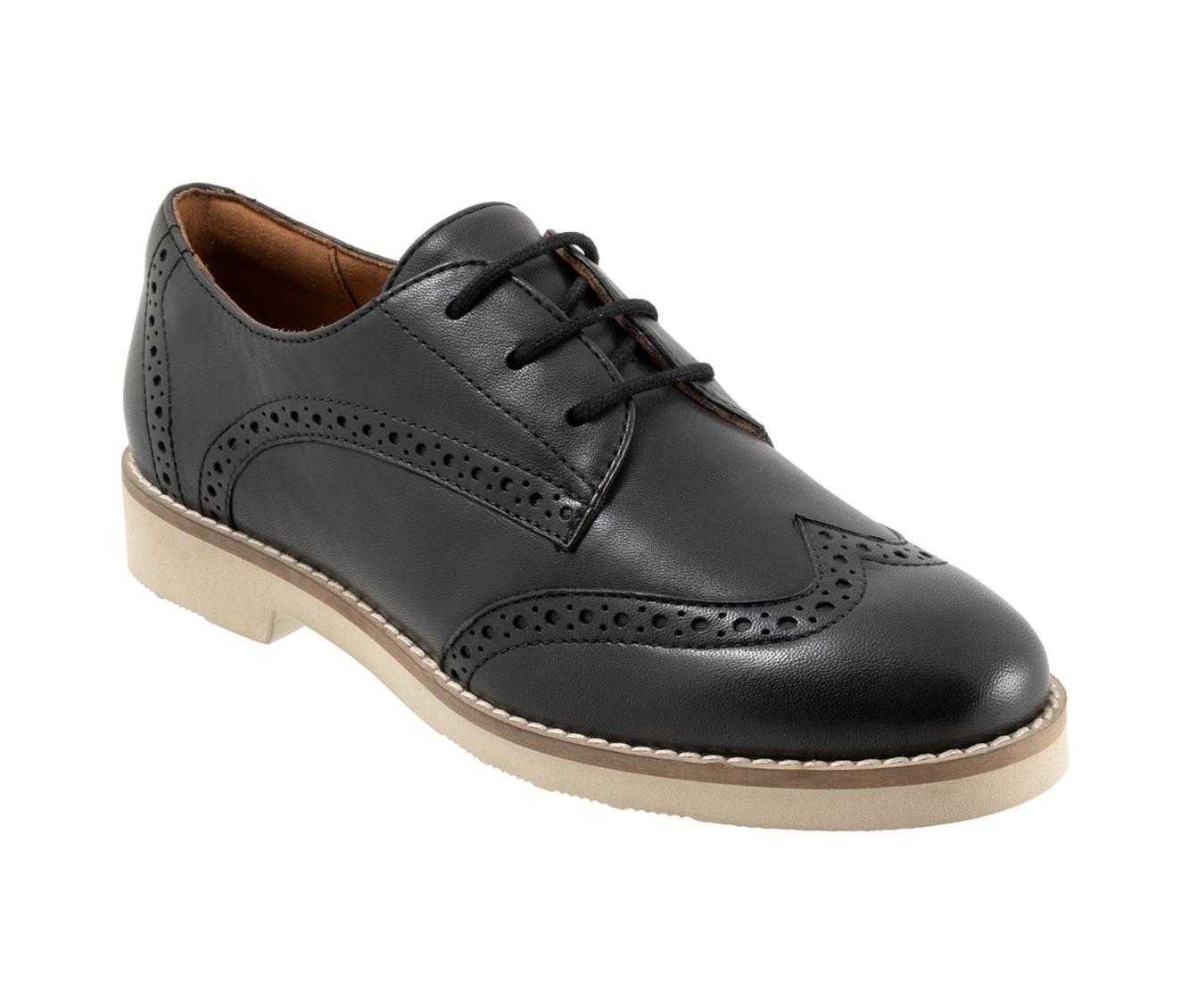 Women's Softwalk Willet Oxfords Product Image