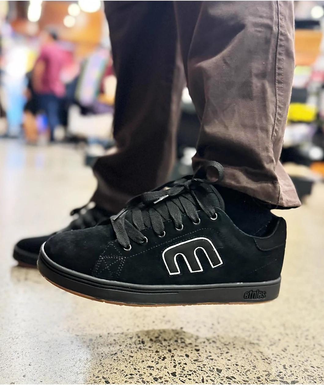 etnies Callicut Black & White Skate Shoes Product Image