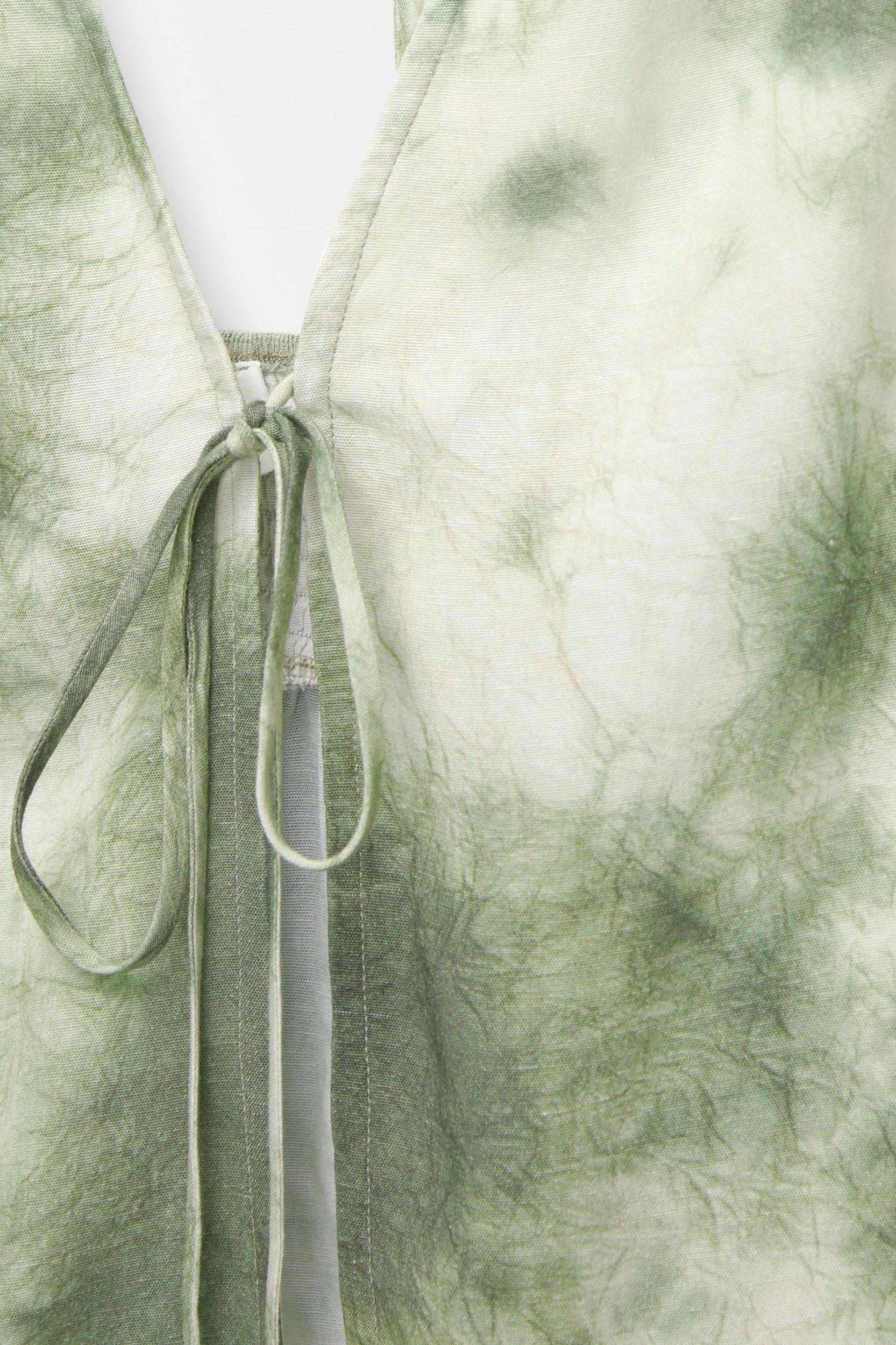 Printed halter top Product Image