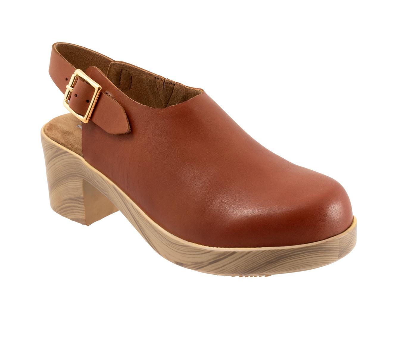 Women's Softwalk Fairbanks Clogs Product Image