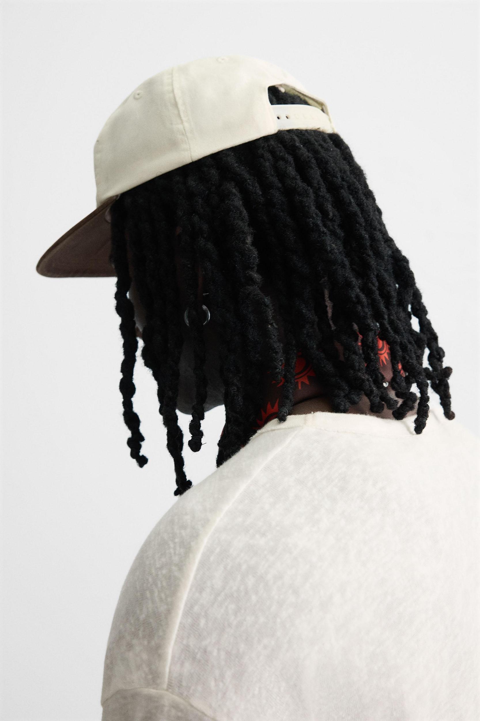 CONTRAST EMBROIDERY CAP Product Image