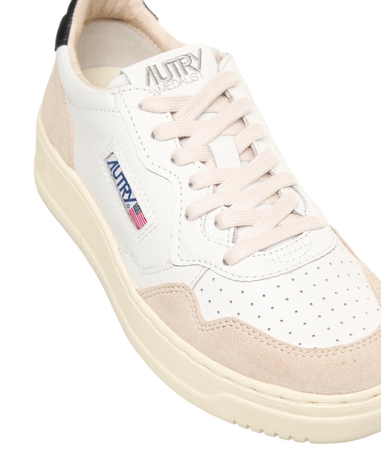 Sneakers 'Medalist Low' Product Image