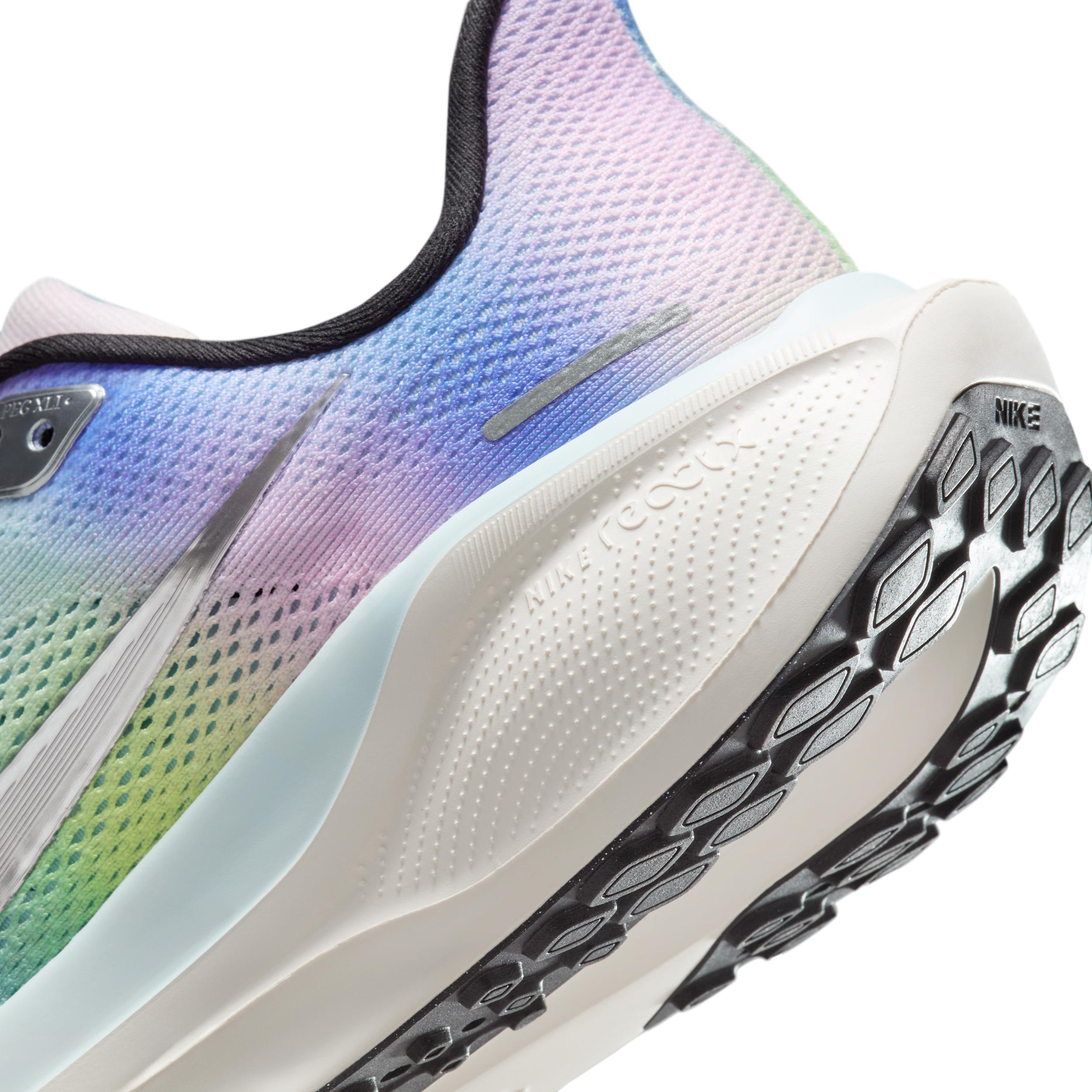 Nike Womens Pegasus 41 SE Road Running Shoes | HJ7816-400 Product Image