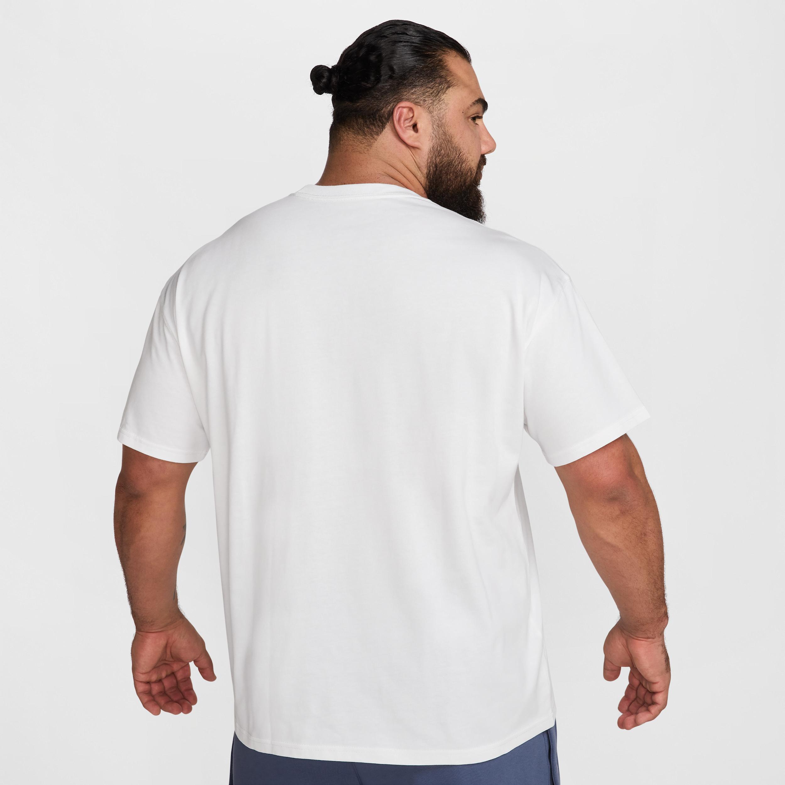 LeBron Men's Max90 Basketball T-Shirt Product Image
