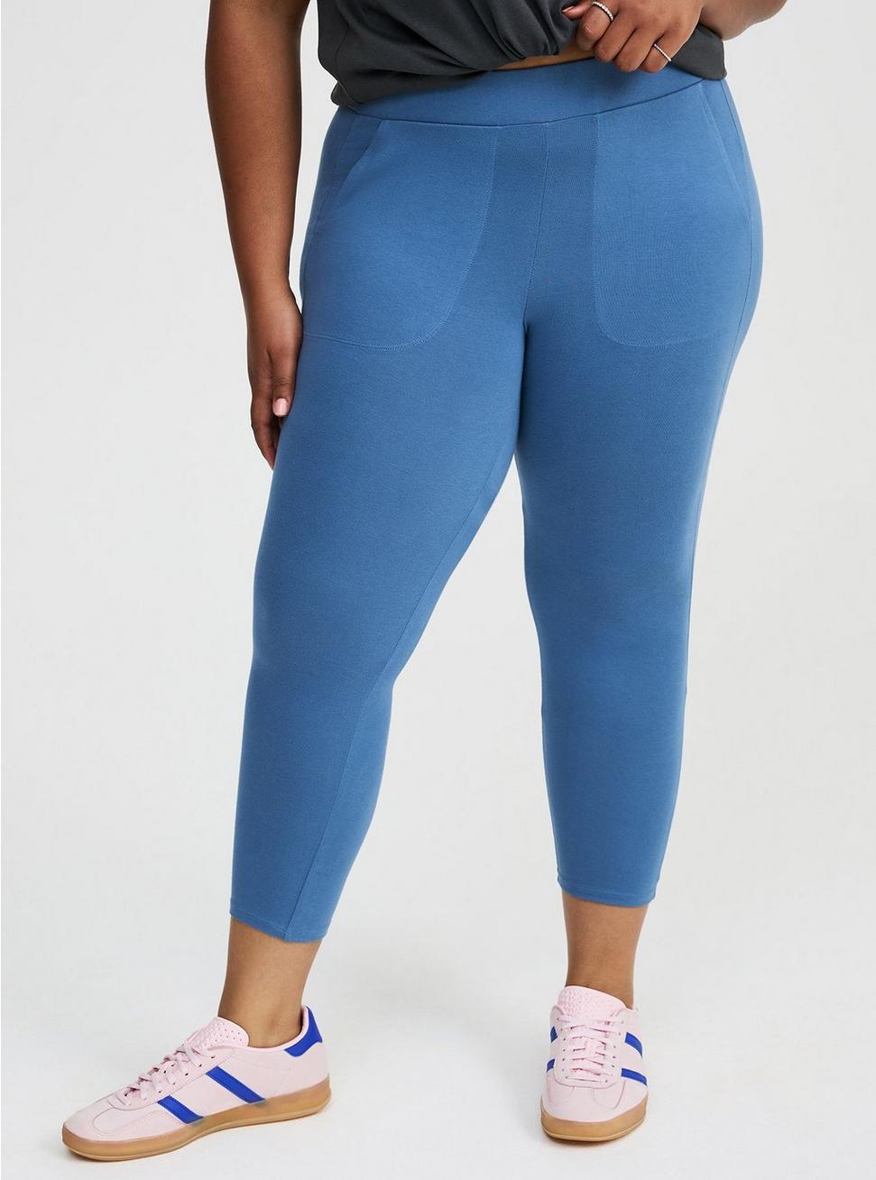 Crop Pocket Legging Product Image