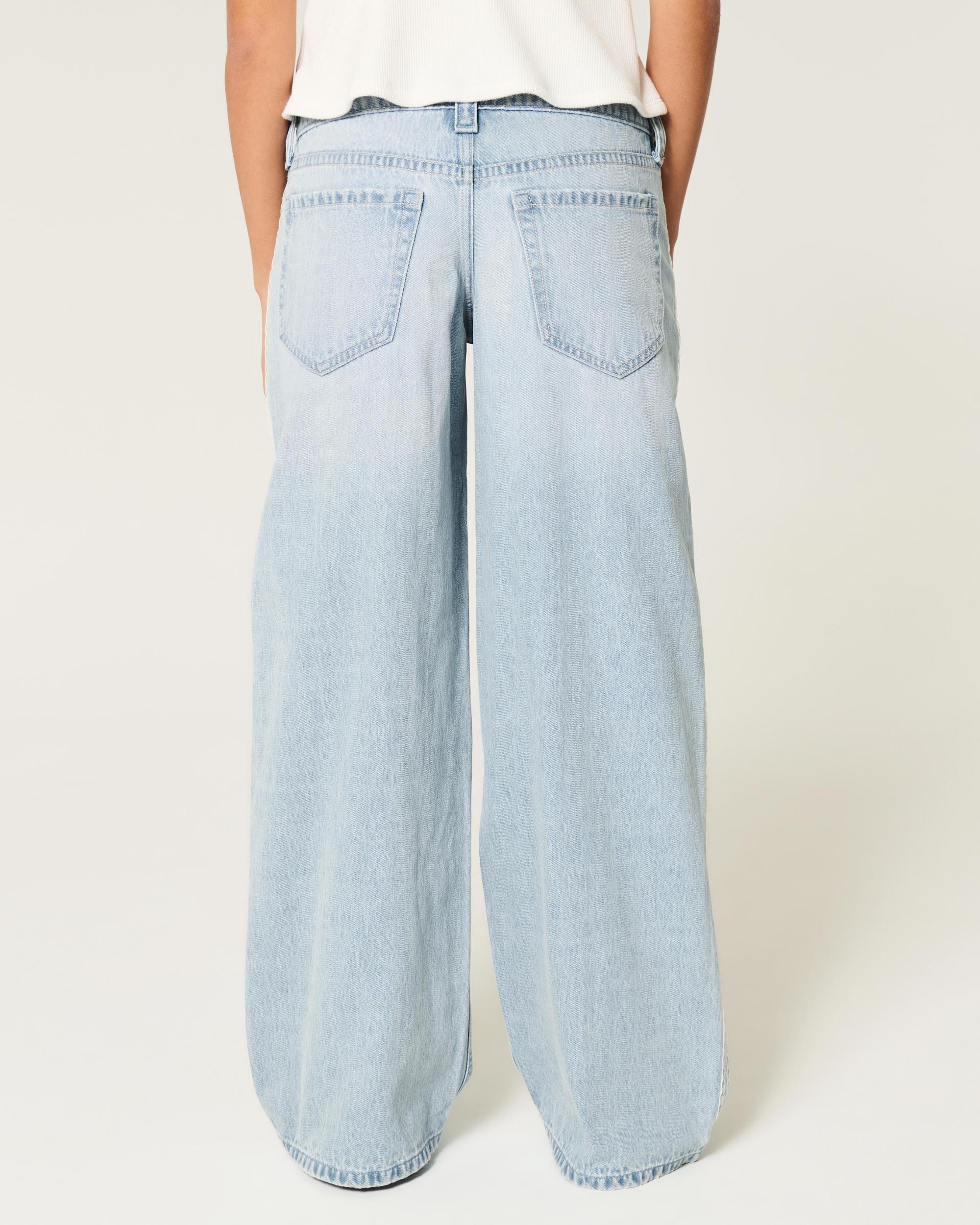 Low-Rise Medium Wash Super Baggy Jeans Product Image