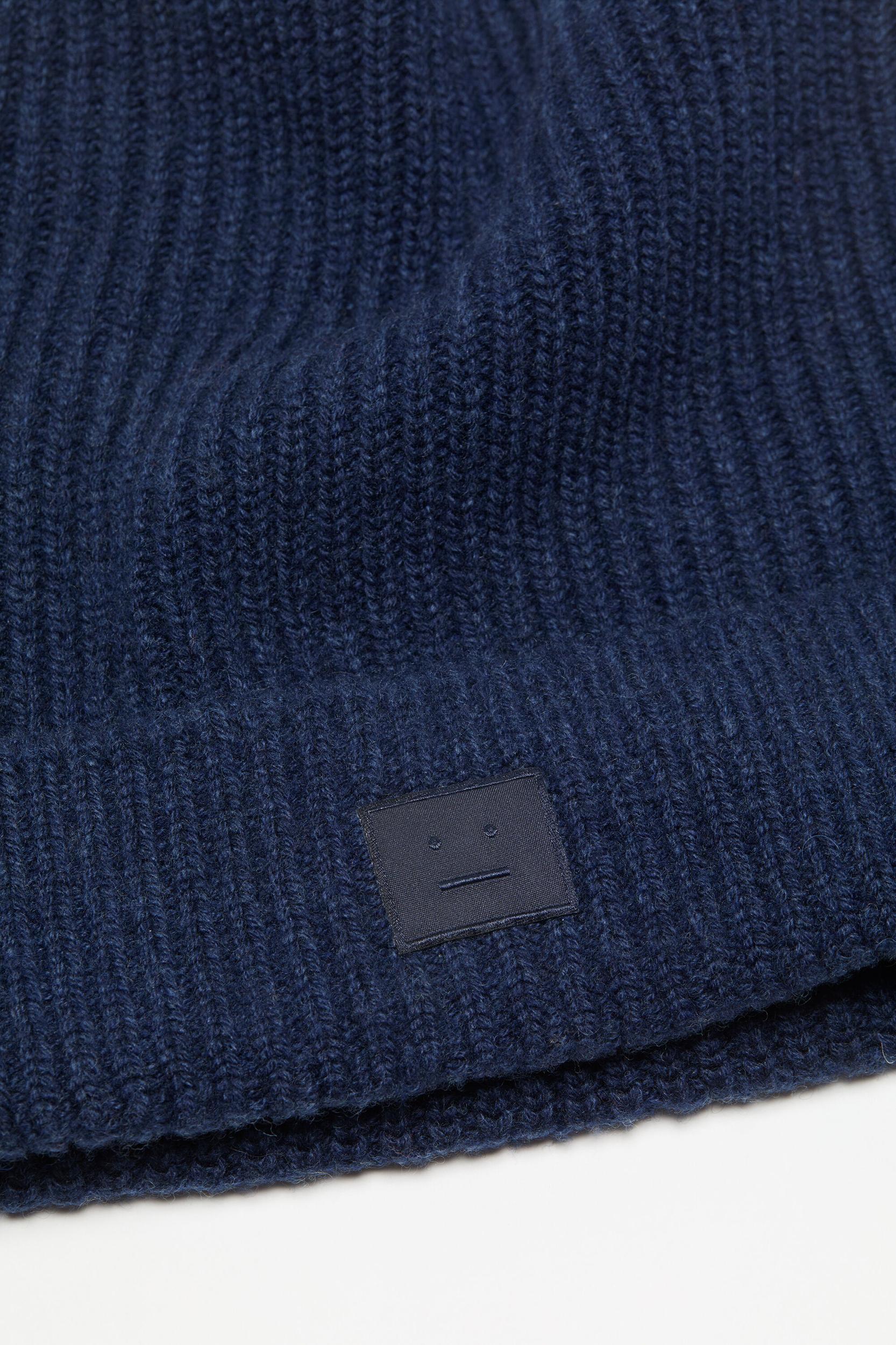 Face logo square beanie Product Image