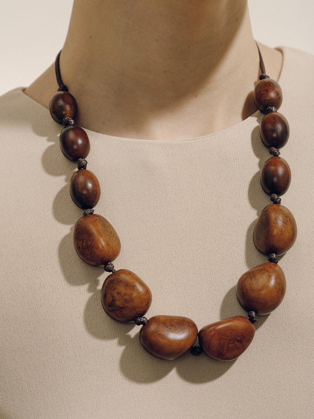 The Pendant Necklace in Black Product Image