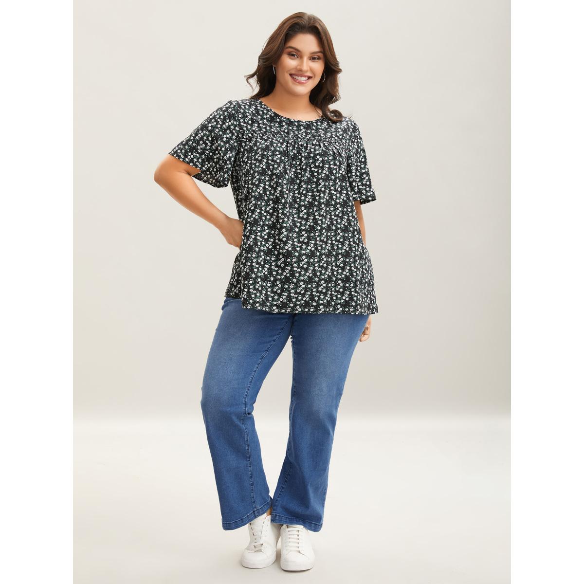 Plus Size Black Floral Ruffle Sleeve Gathered Round Neck Blouse Women Leisure Short sleeve Round Neck Casual Blouses BloomChic 30/6X Product Image