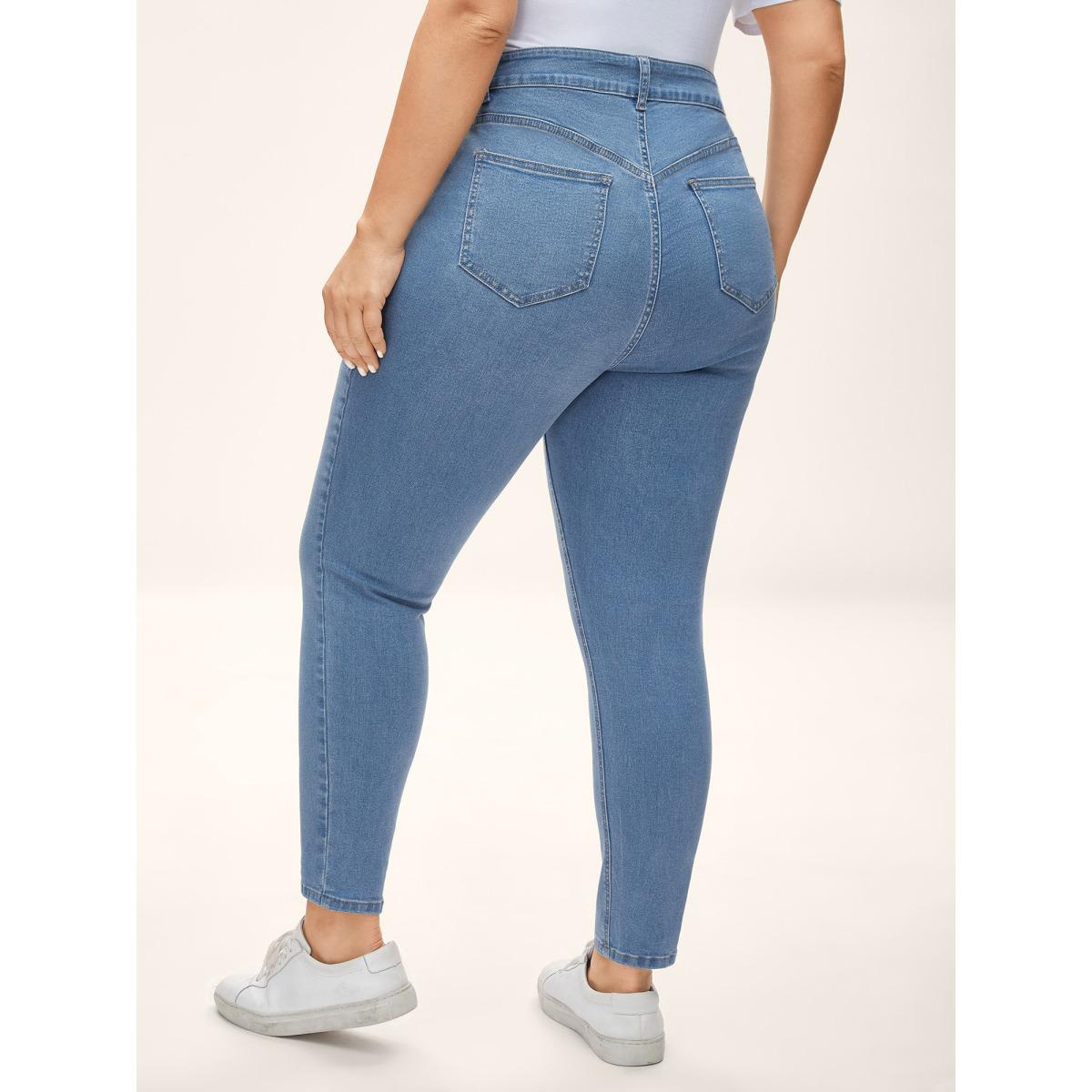 Plus Size Classic Skinny-Fit Mid Rise Jeans Women Denimblue Leisure Medium stretch Slanted pocket Jeans BloomChic 30/6X Product Image