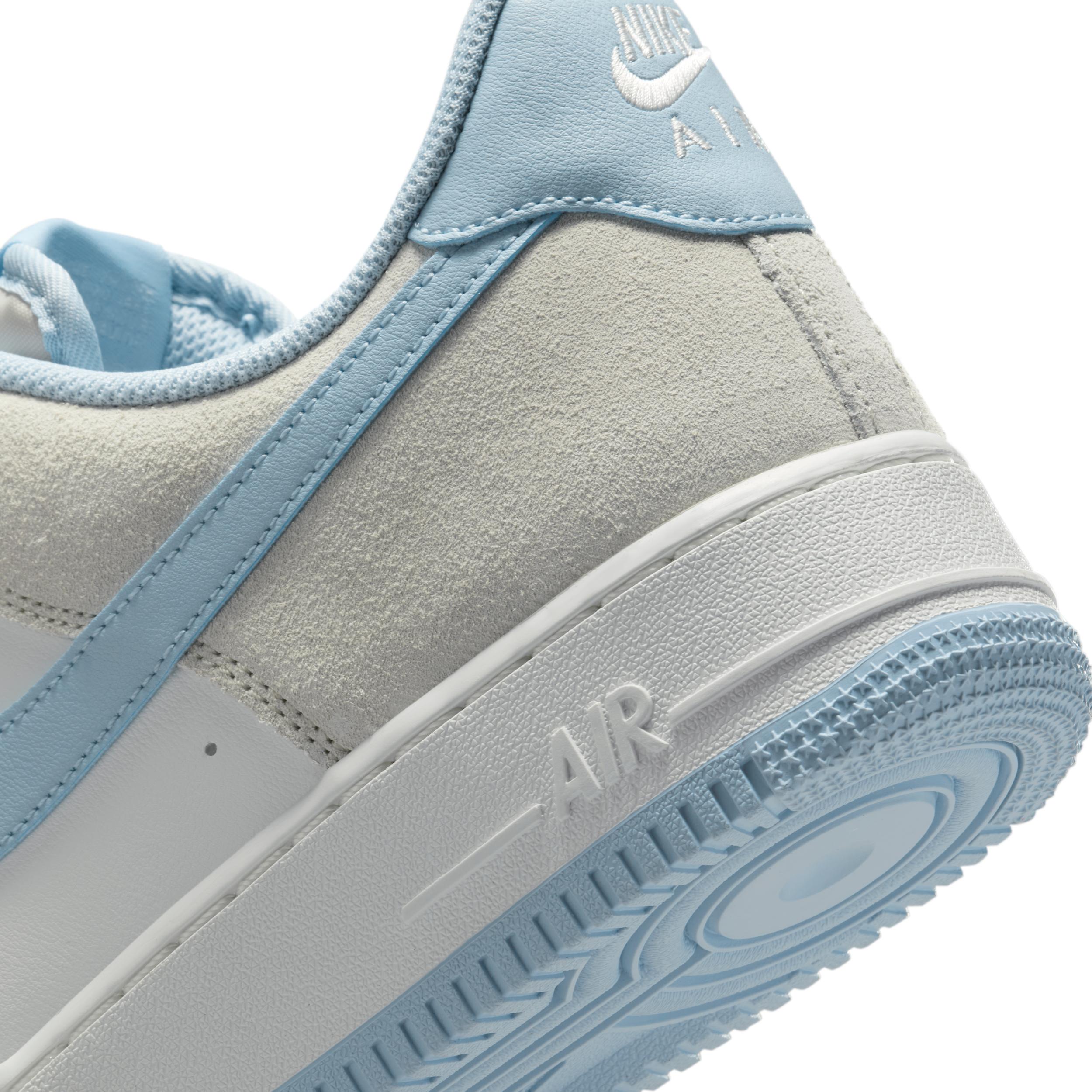 Nike Mens Air Force 1 07 LV8 Shoes | II7630-100 Product Image