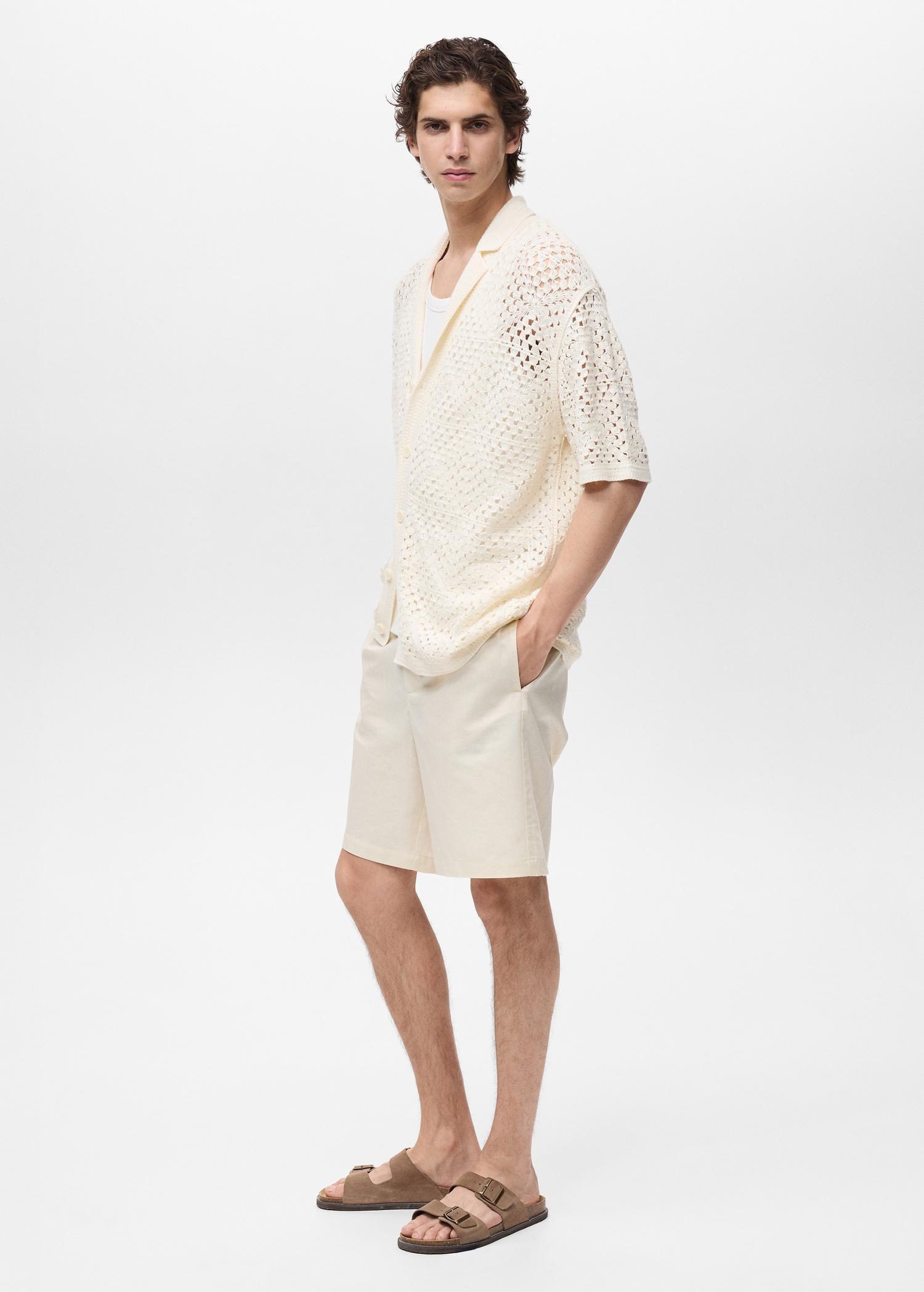 Bowling shirt with crochet structure - Men | MANGO USA Product Image