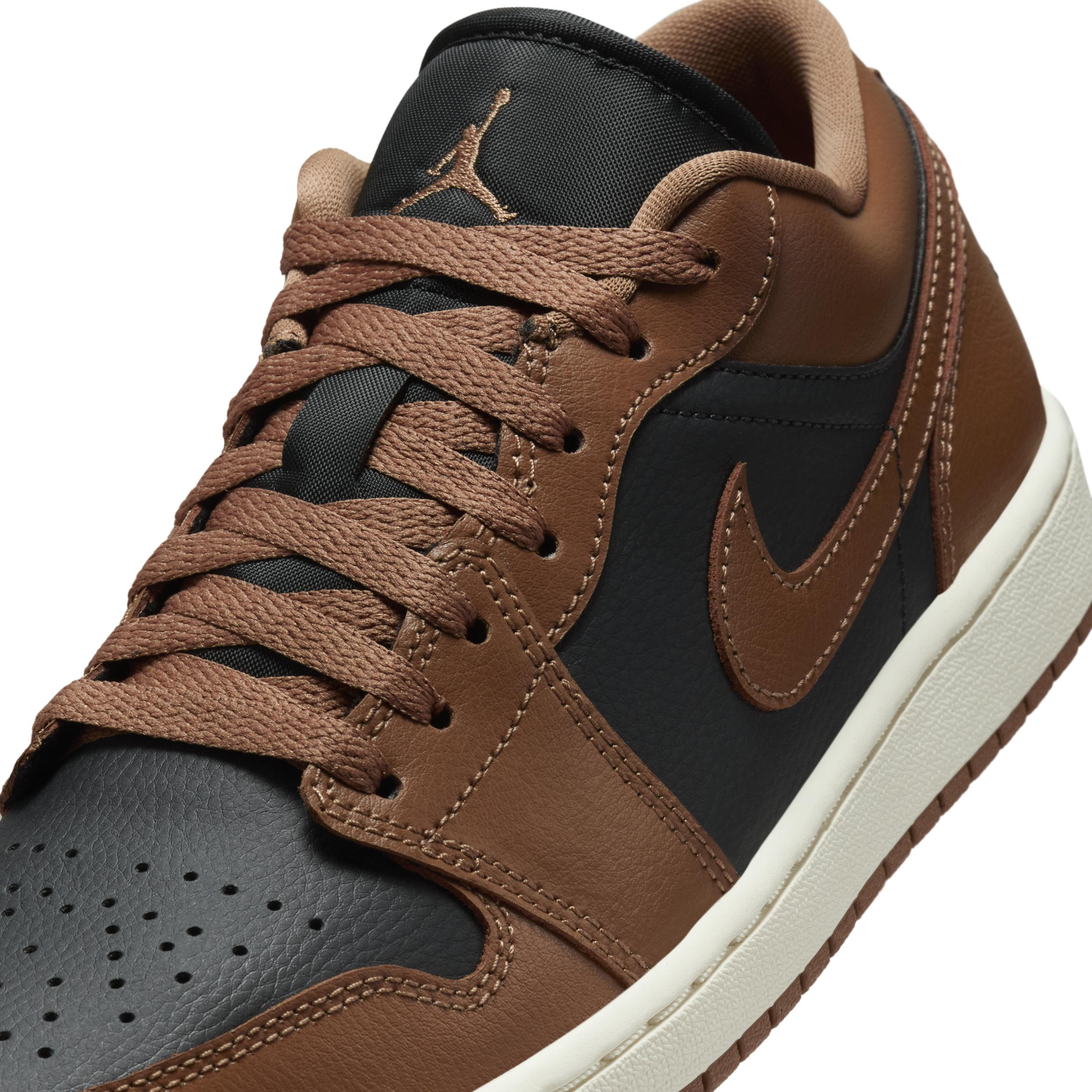 Women's Air Jordan 1 Low Shoes Product Image