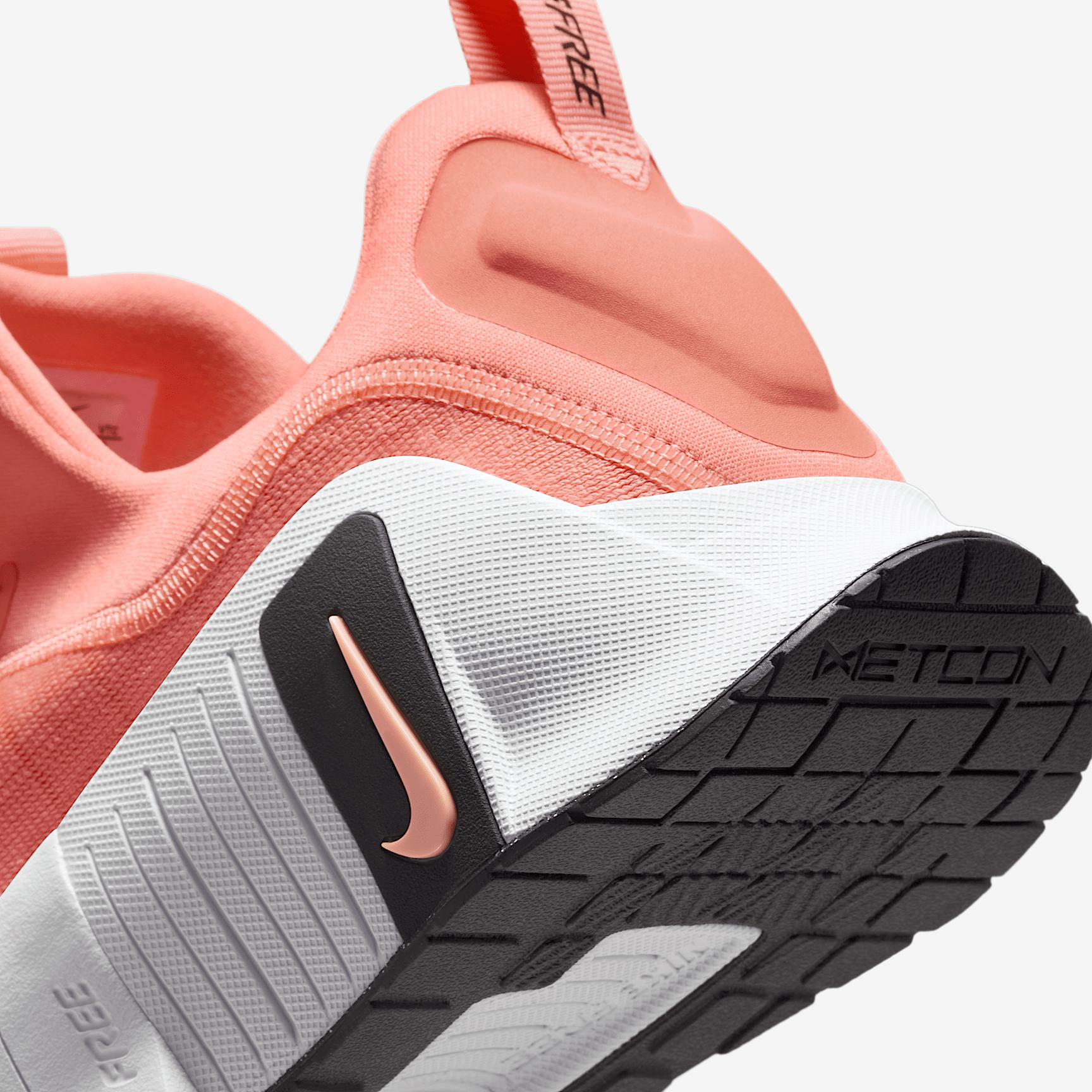 Nike Mens Free Metcon 6 Workout Shoes | FJ7127-800 Product Image