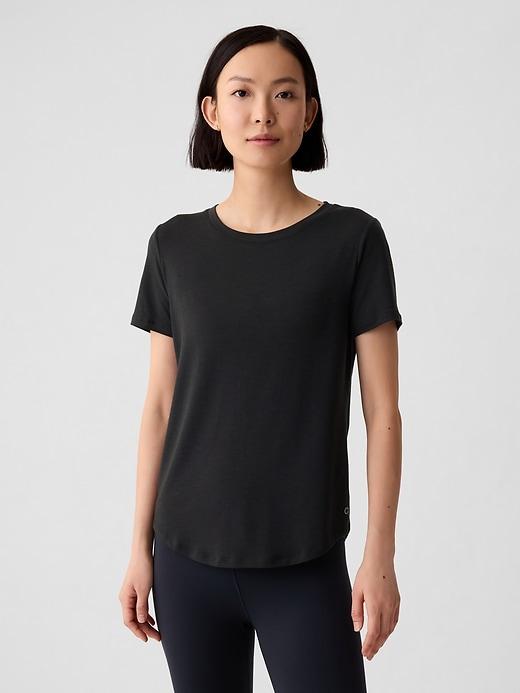 GapFit Breathe T-Shirt Product Image