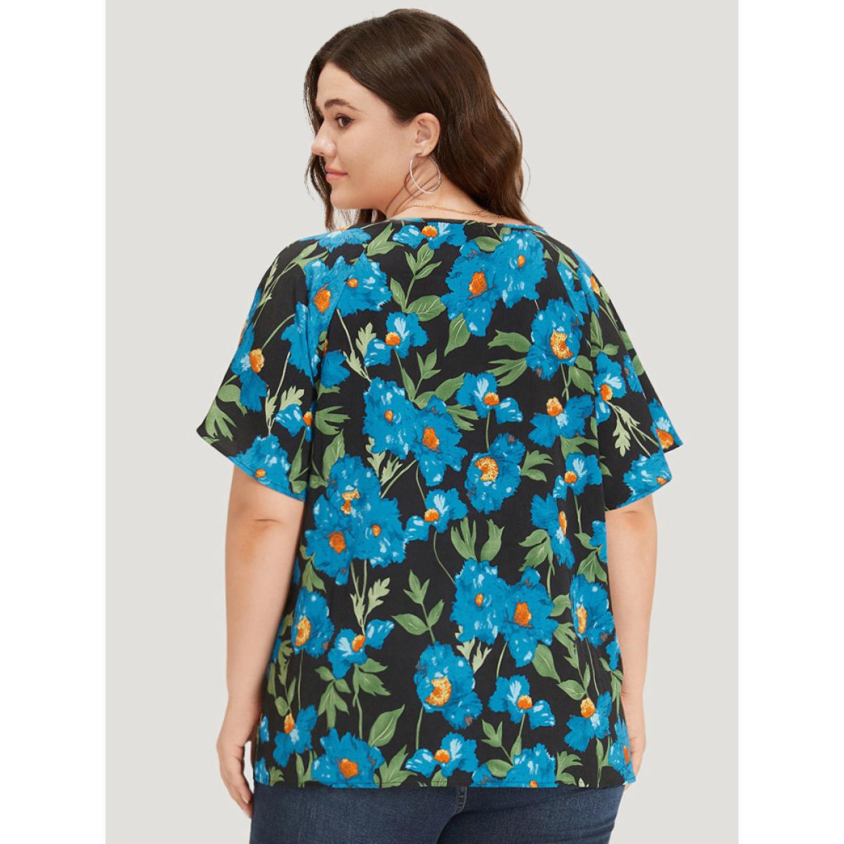 Plus Size Black Floral Print Raglan Sleeve Pleated Flutter Blouse Women Glamour Short sleeve Round Neck Going out Blouses BloomChic 30/6X Product Image
