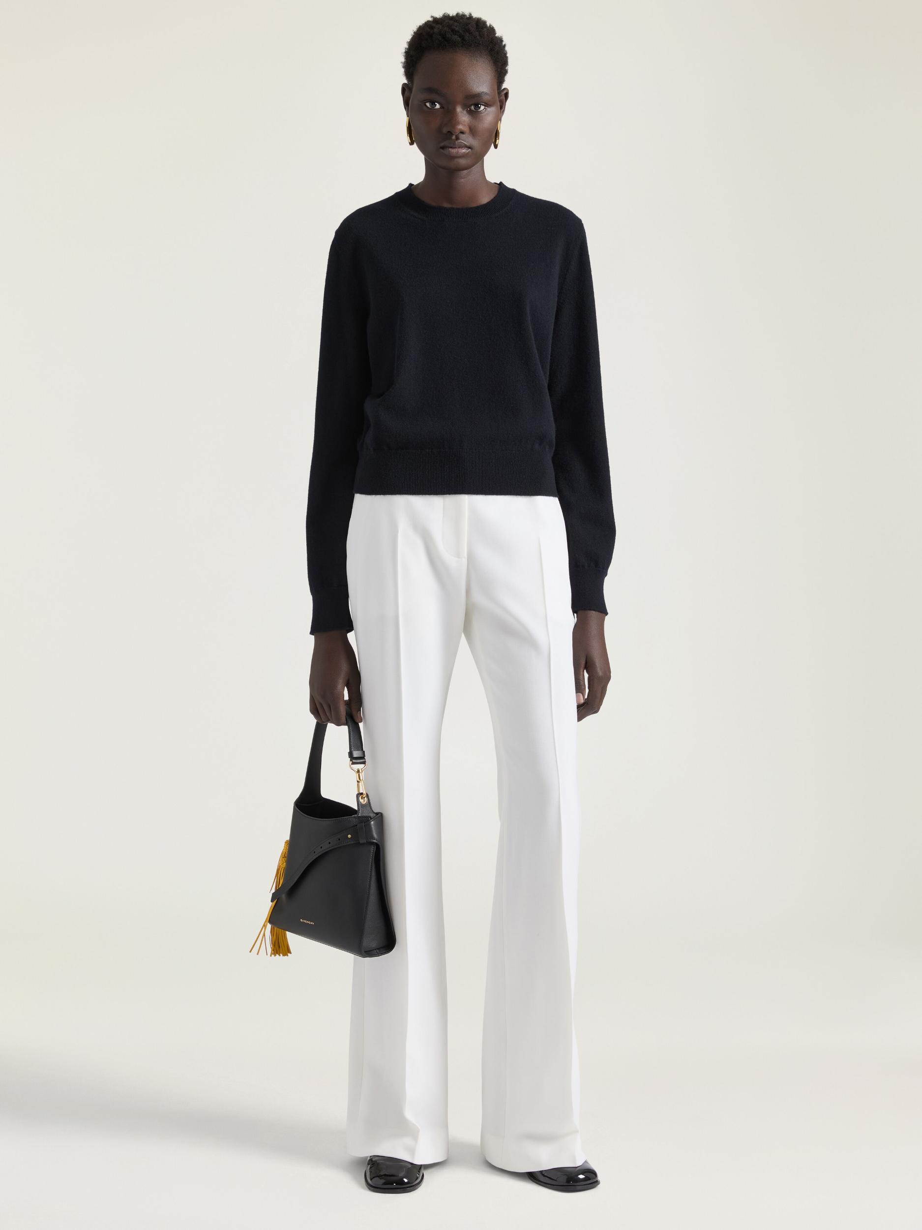 Mini Belted Hobo bag in leather Product Image