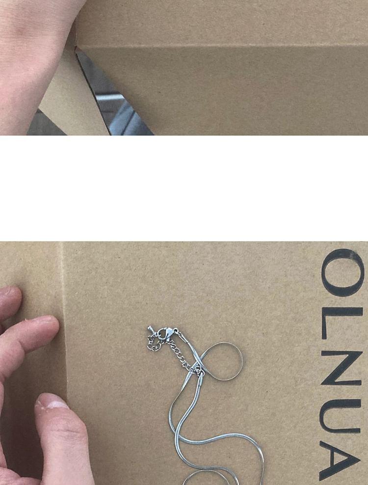 Short Necklace Product Image