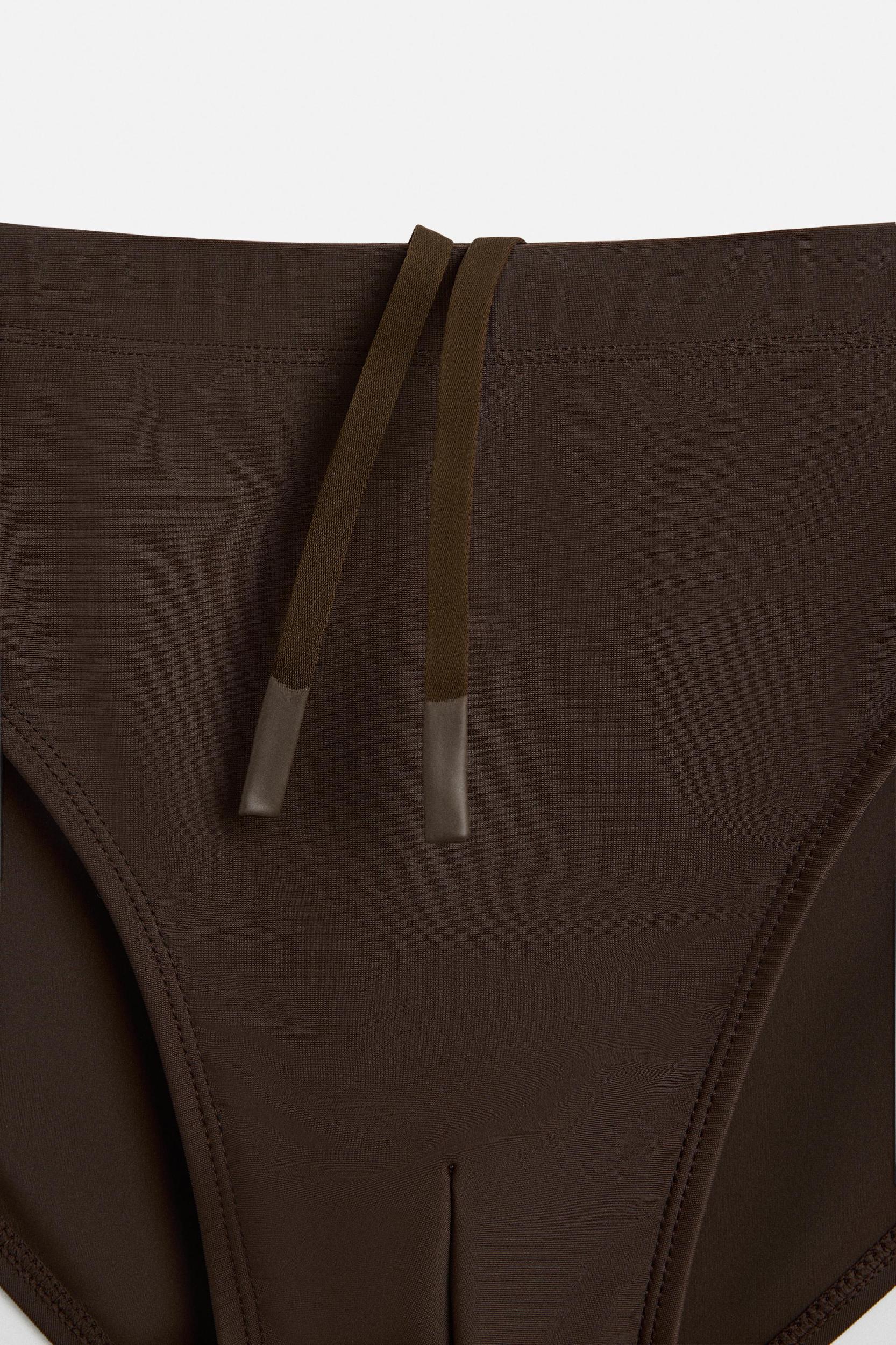 FITTED SWIM BRIEFS Product Image