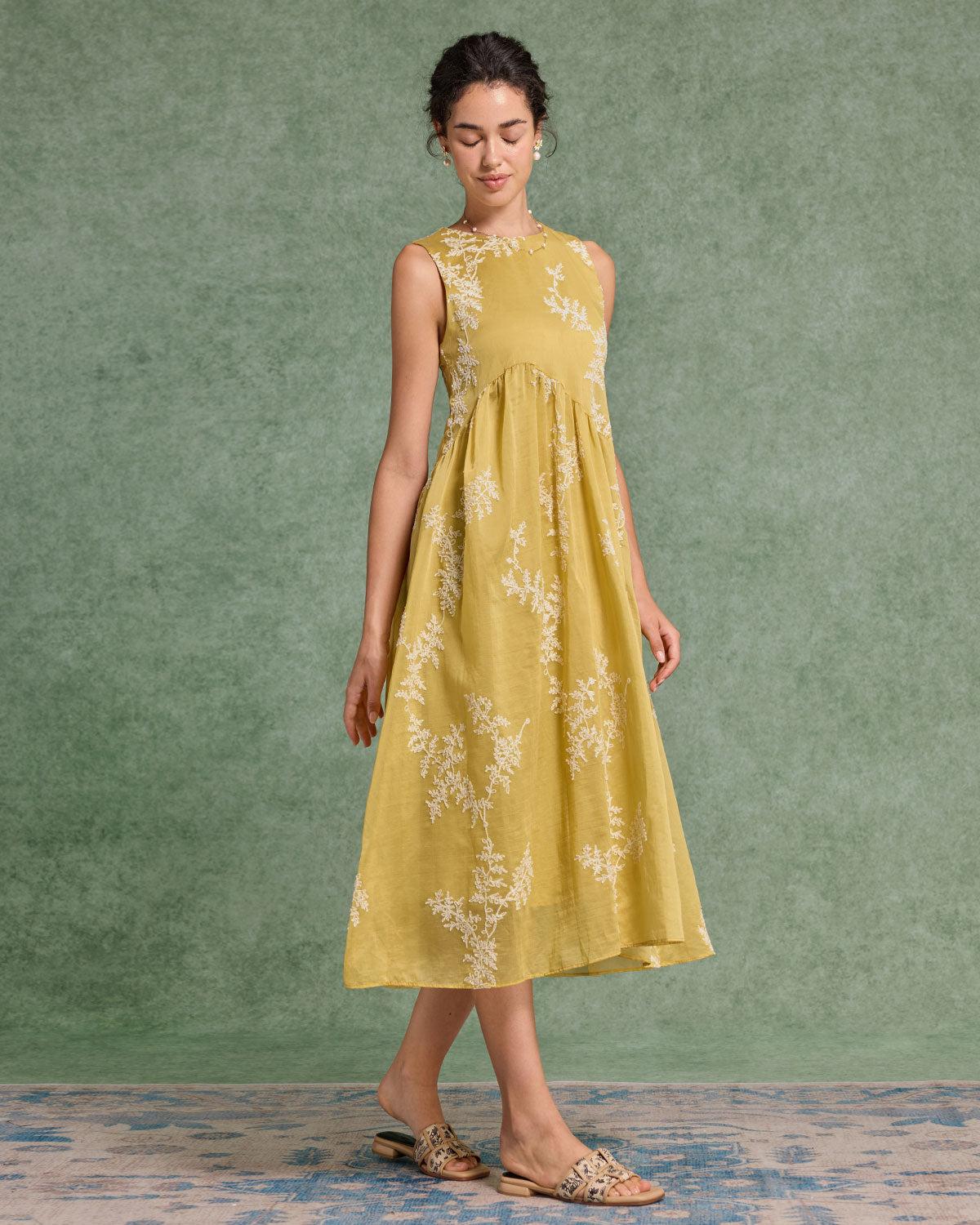 Yellow Floral Round Neck Sleeveless Midi Dress Product Image