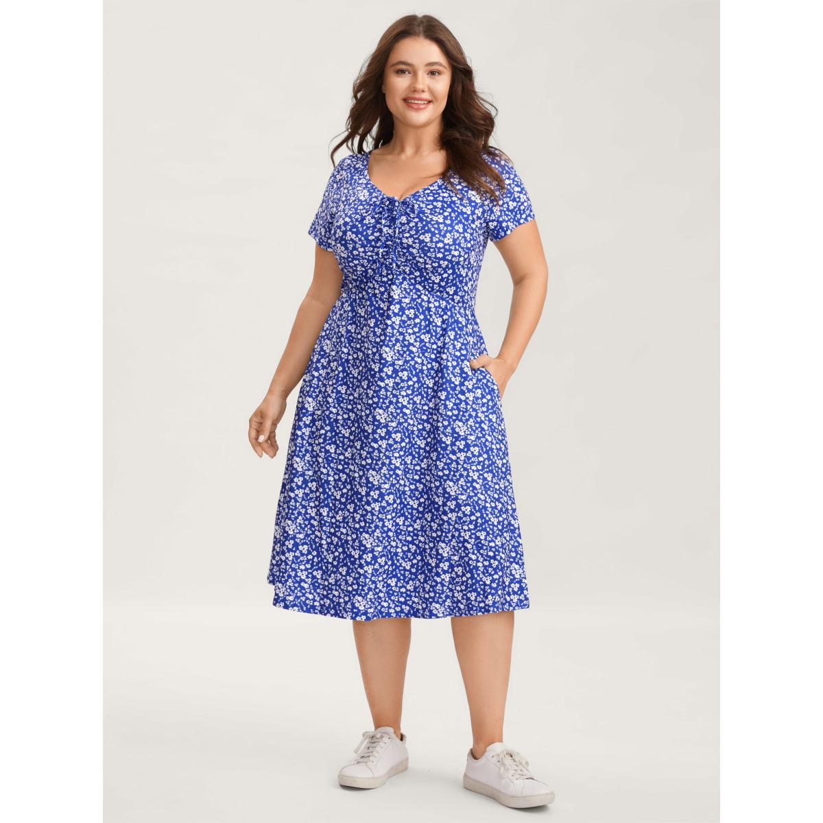 Plus Size Ditsy Floral Elastic Waist Knot Drawstring Dress Navy Women Leisure Non V-neck Short sleeve Curvy Midi Dress BloomChic 10/M Product Image