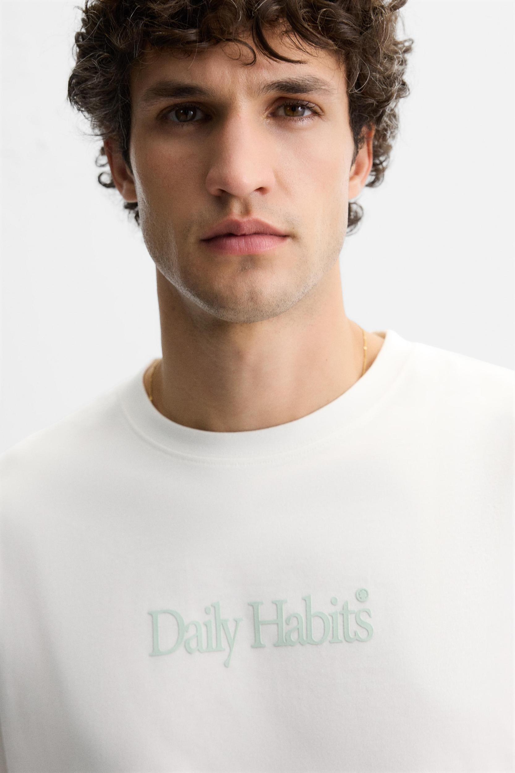 TEXT PRINT T-SHIRT Product Image