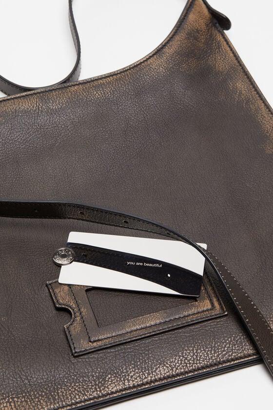 Platt shoulder bag Product Image