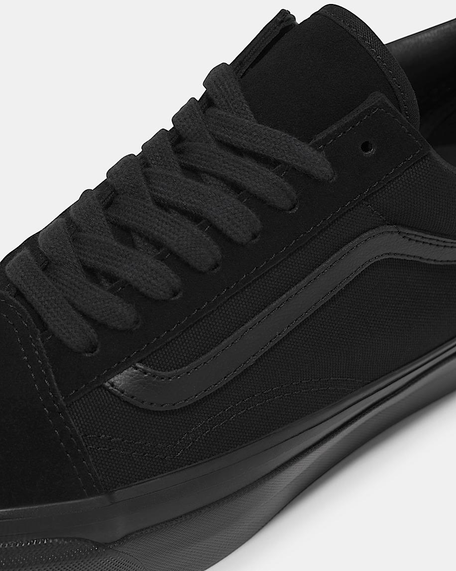 Premium Old Skool Shoe in Black / Black| Vans US Product Image