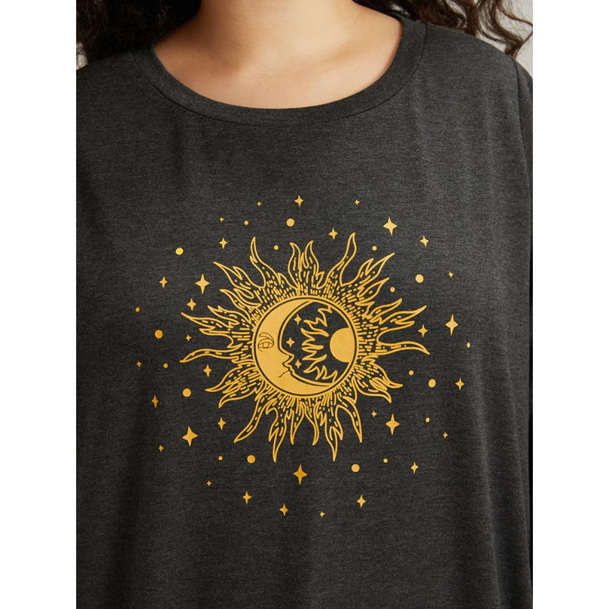 Plus Size Moon and Star Print Crew Neck Elastic Cuffs Sweatshirt Women Gray Casual Elastic cuffs Dailywear Sweatshirts BloomChic 26/4X Product Image