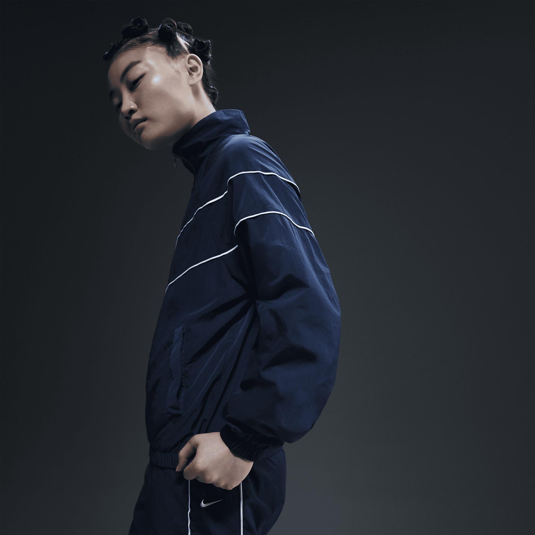 Nike Windrunner Women's Loose UV Woven Full-Zip Jacket Product Image