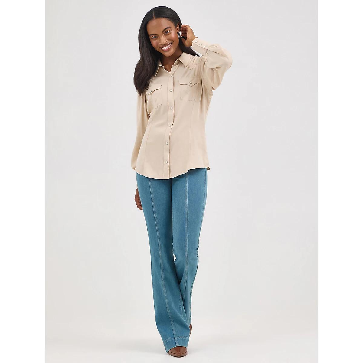 Women's Wrangler Poet Sleeve Western Shirt in Buff Product Image