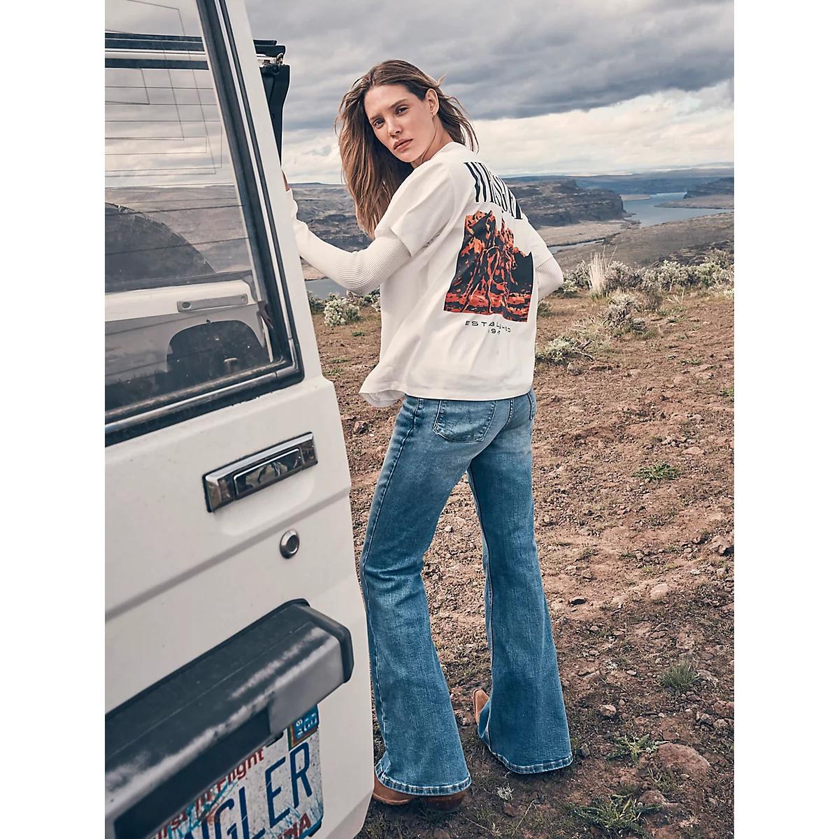 Women's Flare Jean in In Trance Product Image