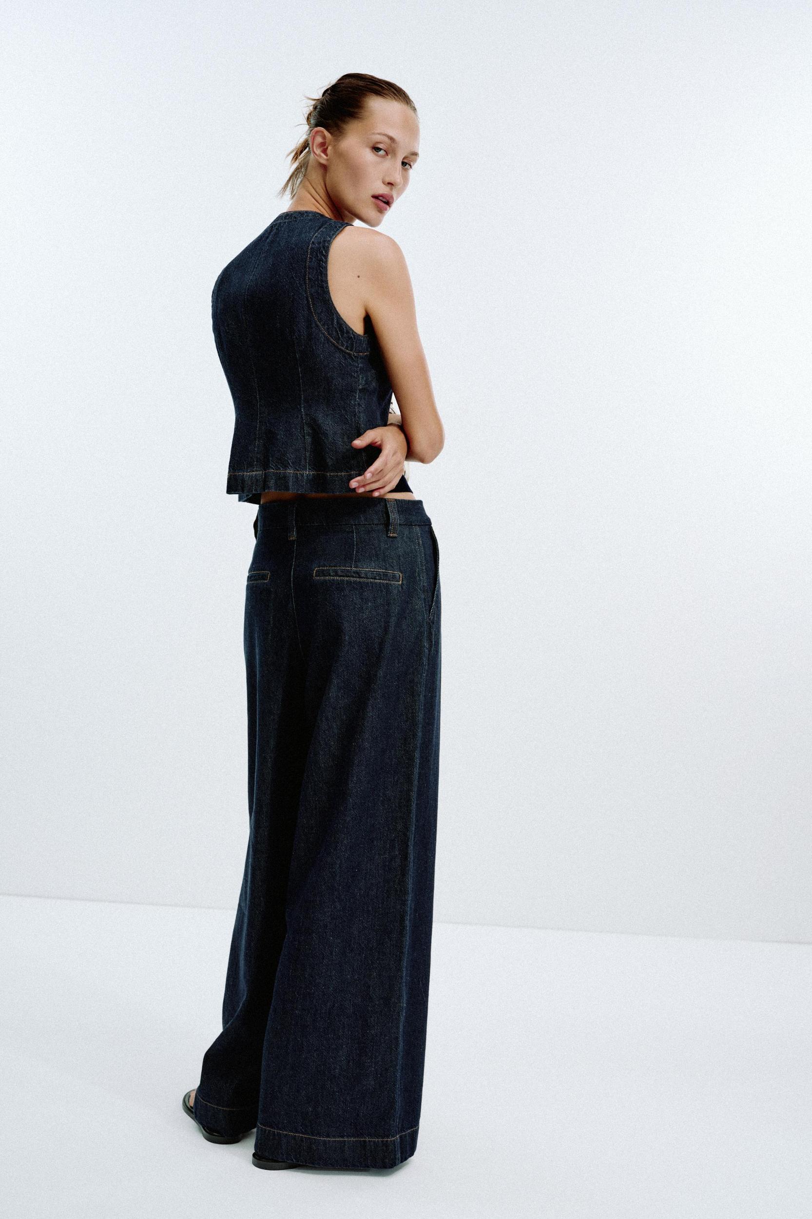 Z1975 FITTED DENIM VEST Product Image