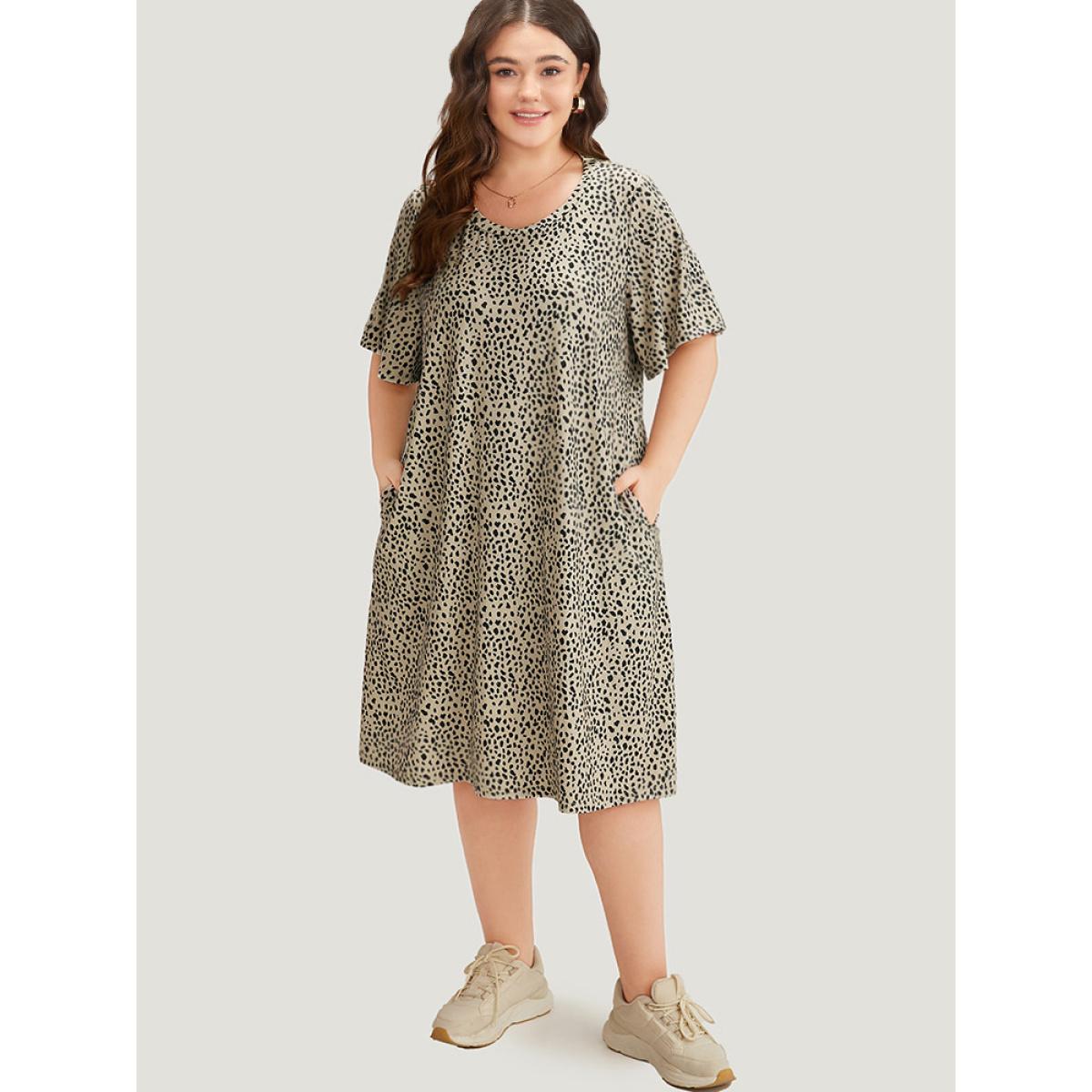 Plus Size Supersoft Essentials Leopard Print Pocket Crew Neck Flutter Sleeve Dress Leopard Women Casual Printed Round Neck Short sleeve Curvy Midi Dress BloomChic 28/5X Product Image