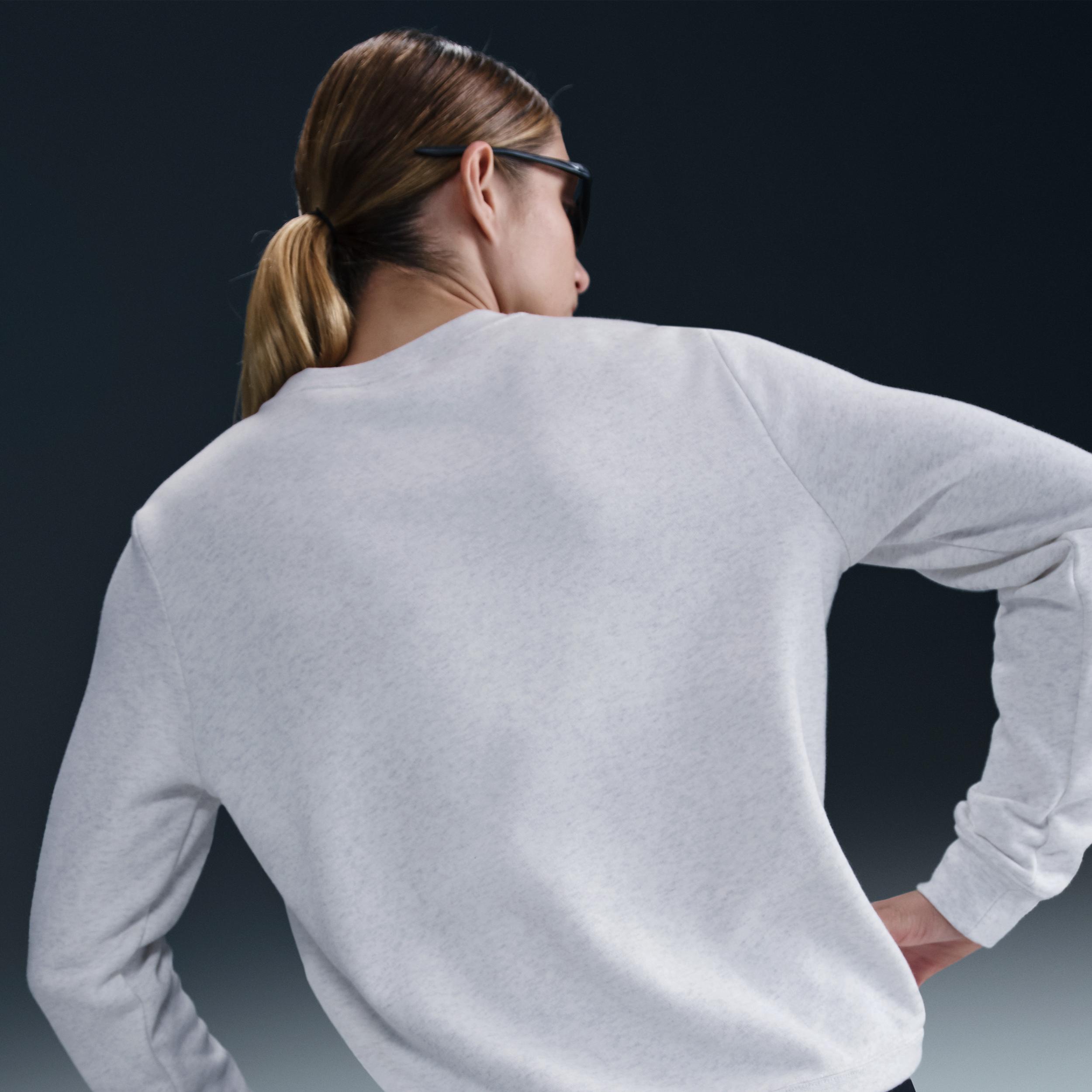 Women's Nike Sportswear Club Fleece Logo Crew-Neck Sweatshirt Product Image