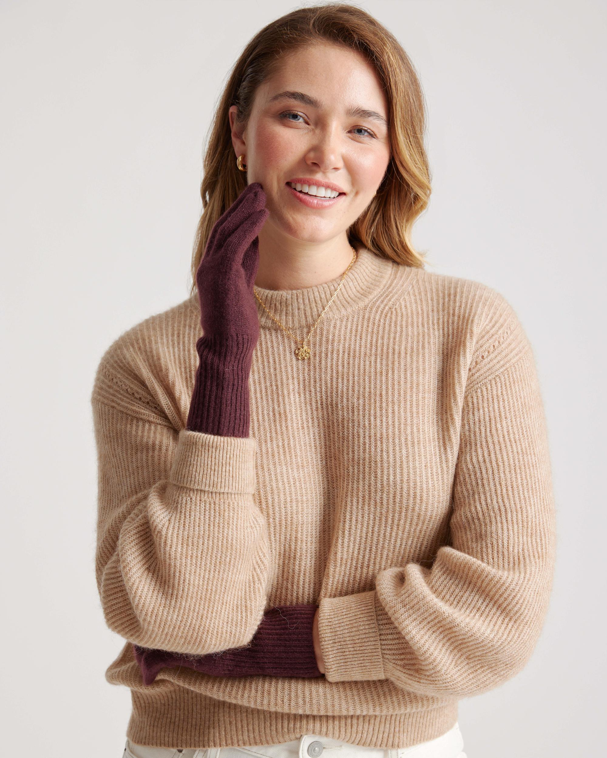 Quince | Women's Mongolian Cashmere Gloves Product Image