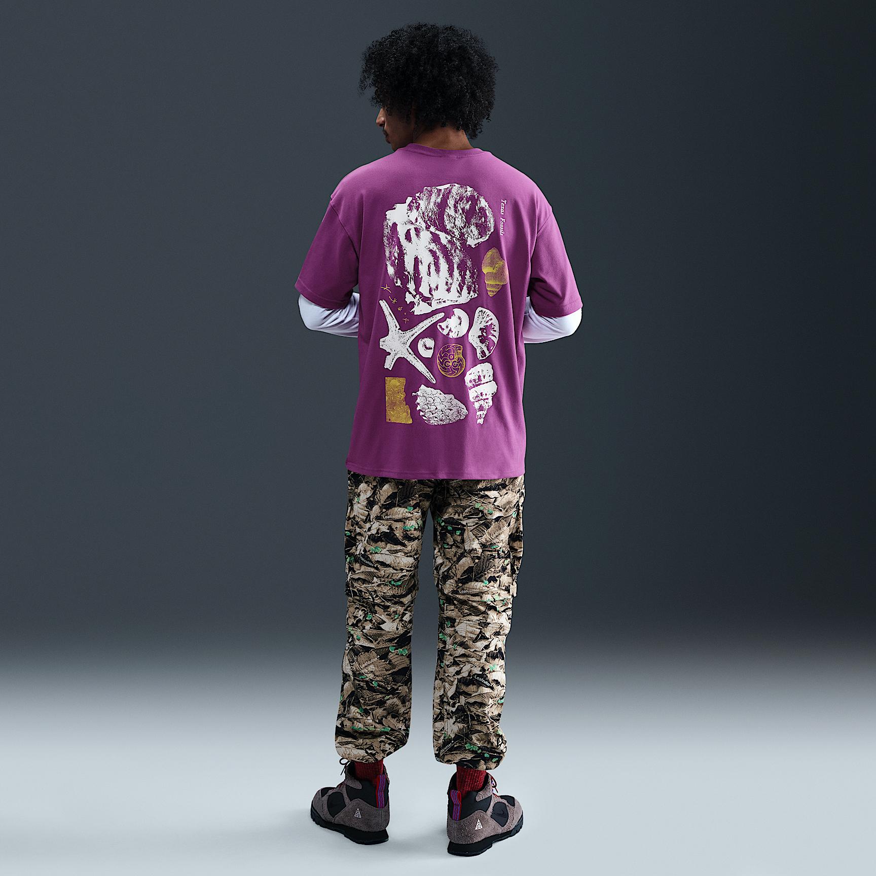 Mens Nike ACG T-Shirt | HV1296-505 Product Image