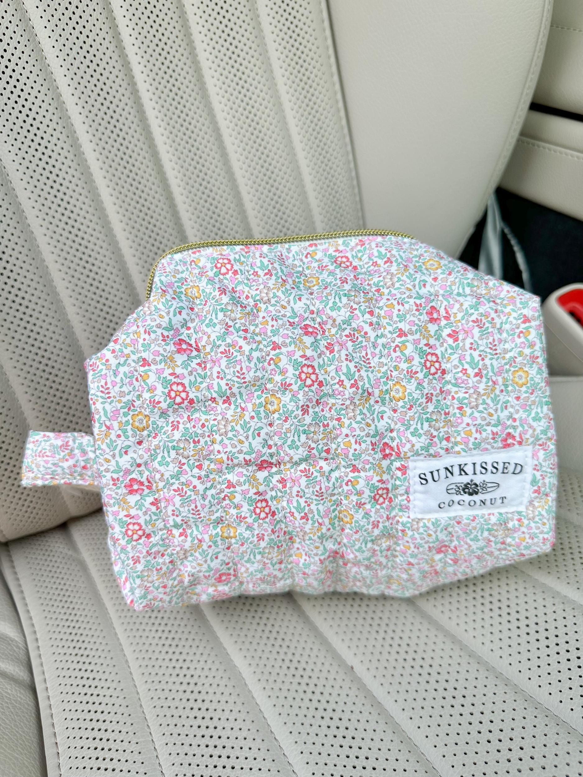 Medium Floral Day In The Park Handmade Handle Bag Product Image