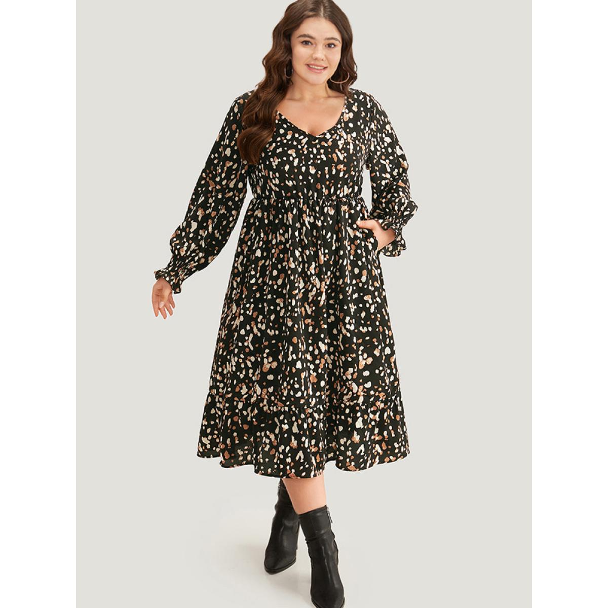 Plus Size Allover Print Pocket Lantern Sleeve Dress Black Women Elegant Printed V-neck Long Sleeve Curvy Midi Dress BloomChic 14-16/1X Product Image