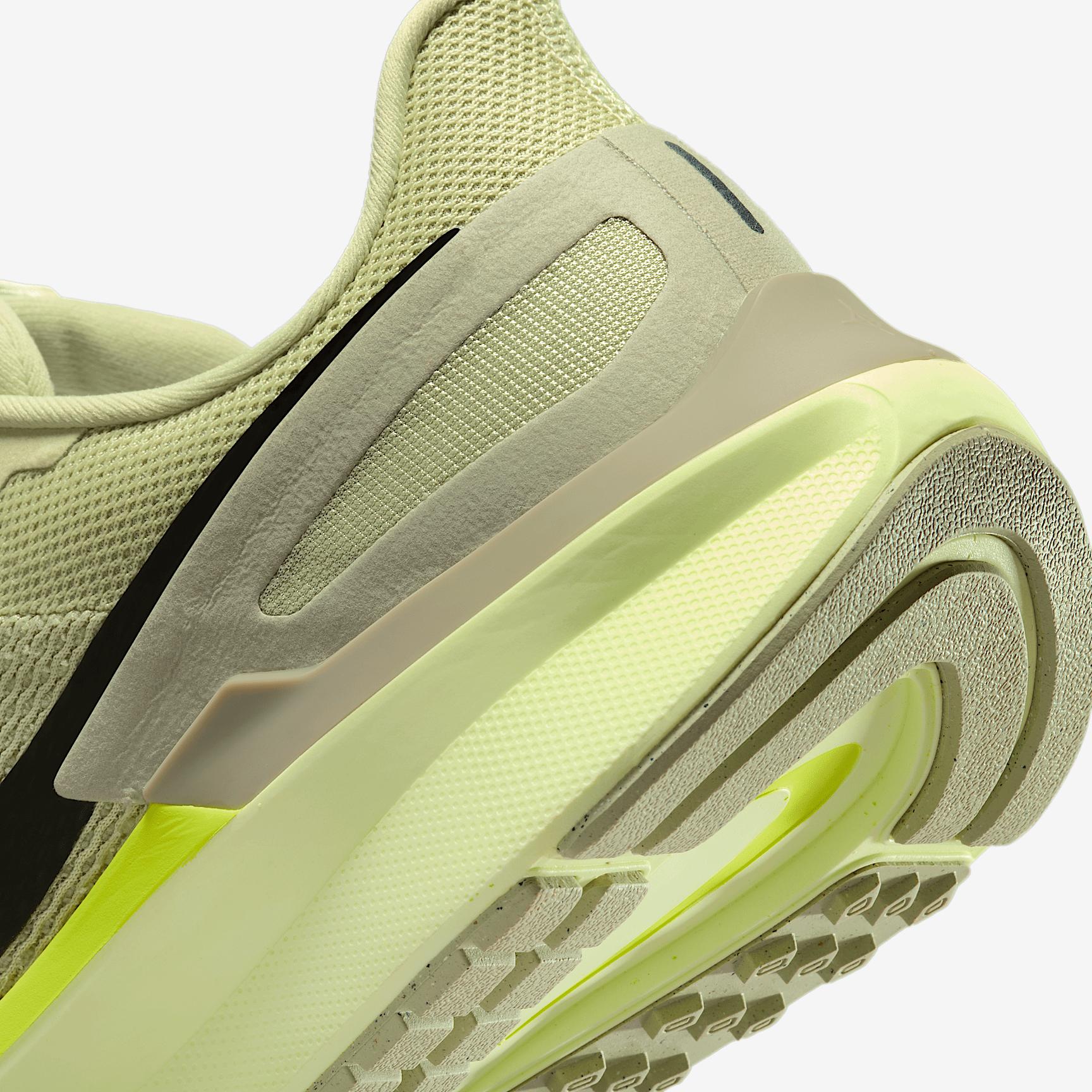 Nike Structure 25 Men's Road Running Shoes Product Image