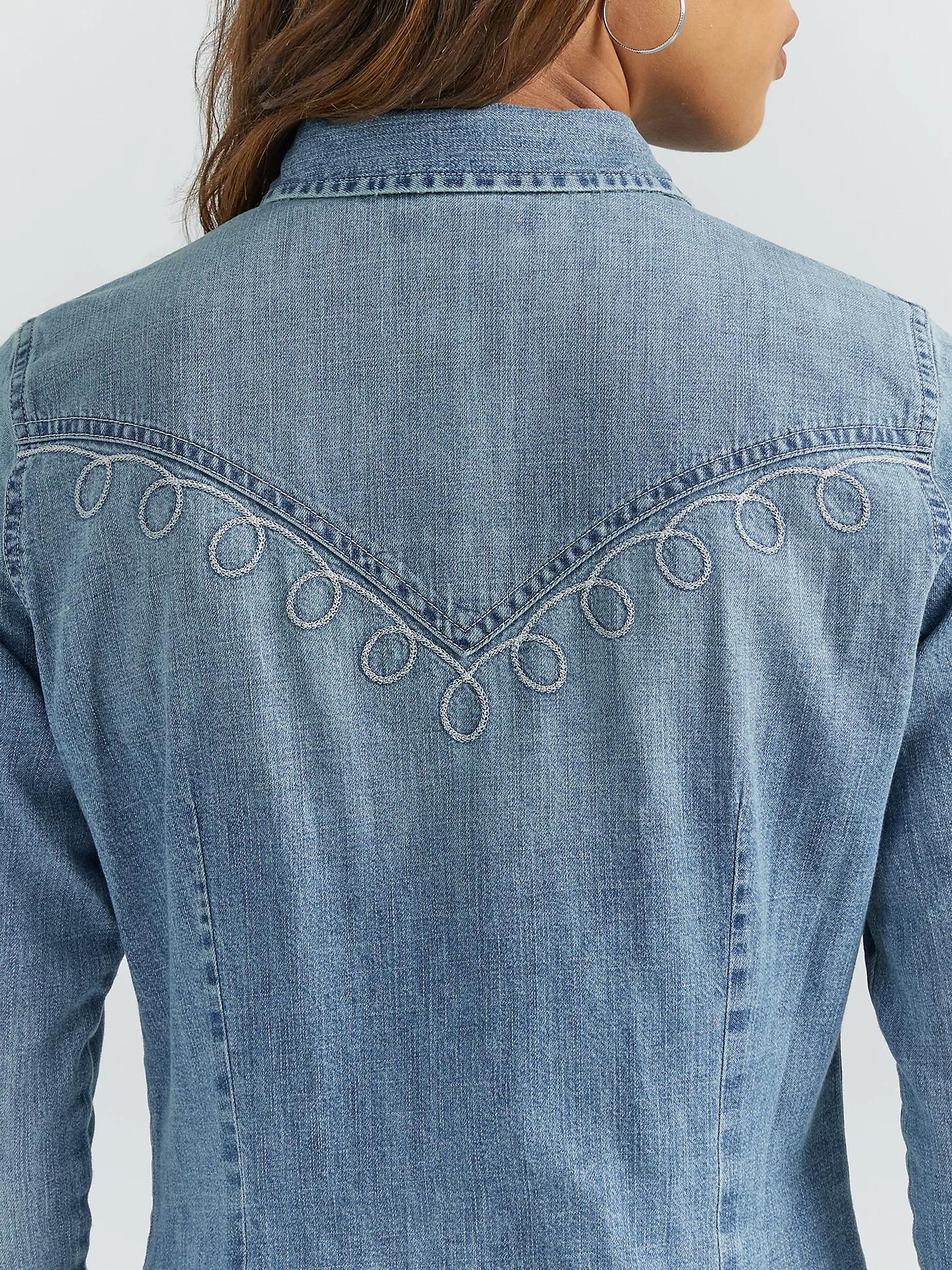 Women's Lasso Embroidered Cowboy Snap Shirt in Light Wash Product Image