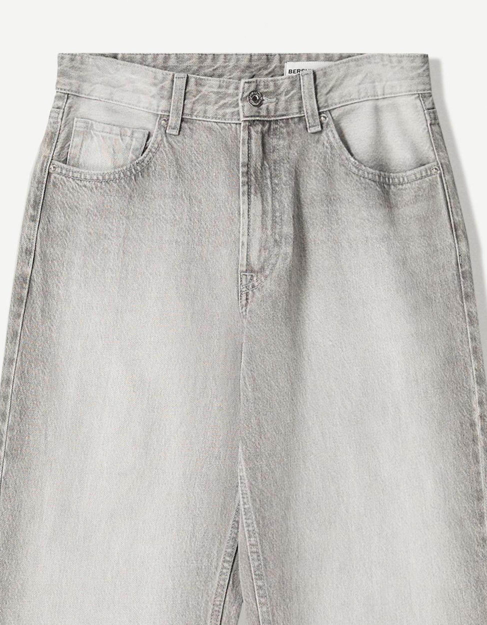 Tapered jeans Product Image