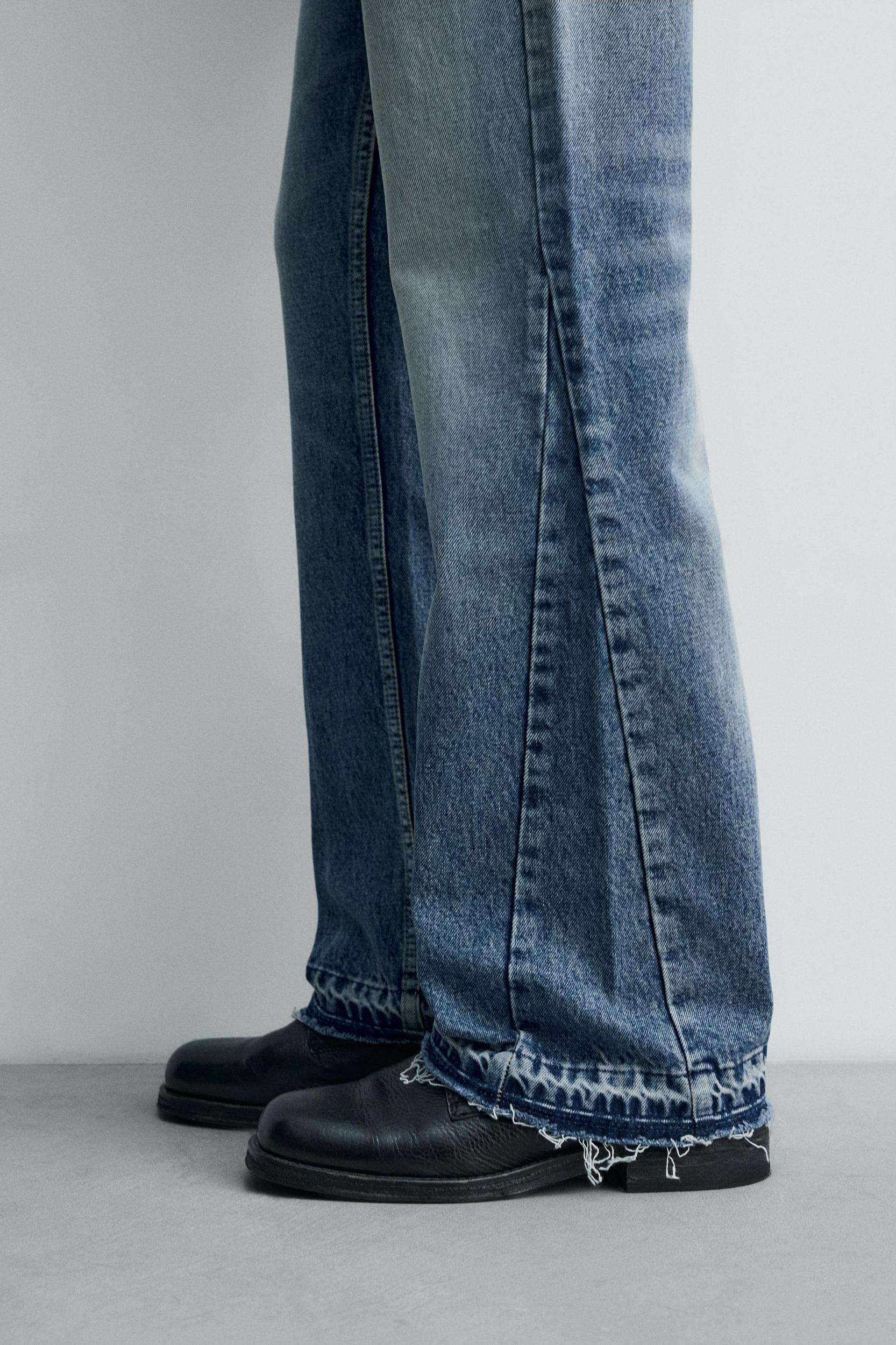 FLARE FIT JEANS Product Image