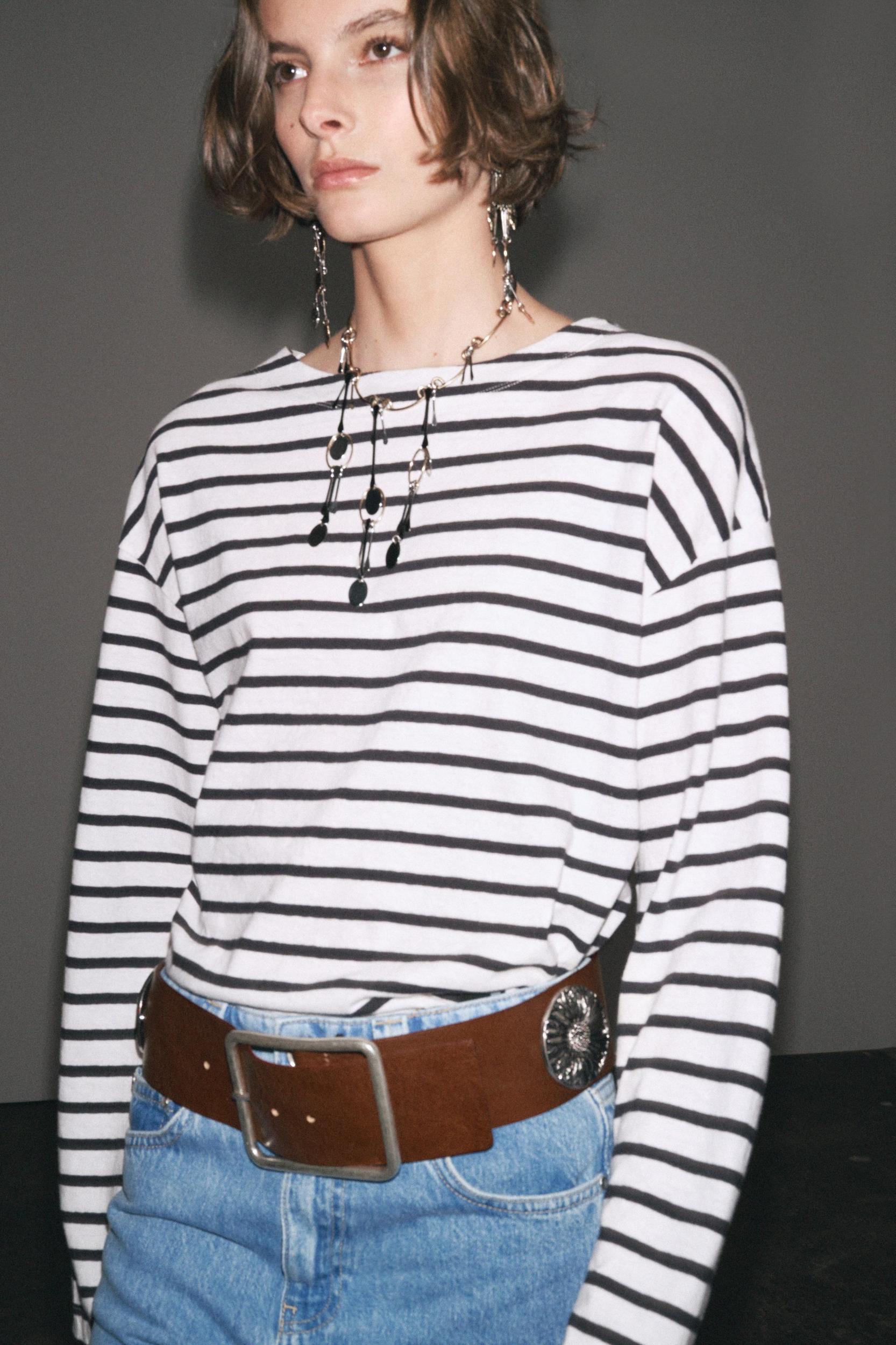 STRIPED LONG SLEEVE T-SHIRT Product Image