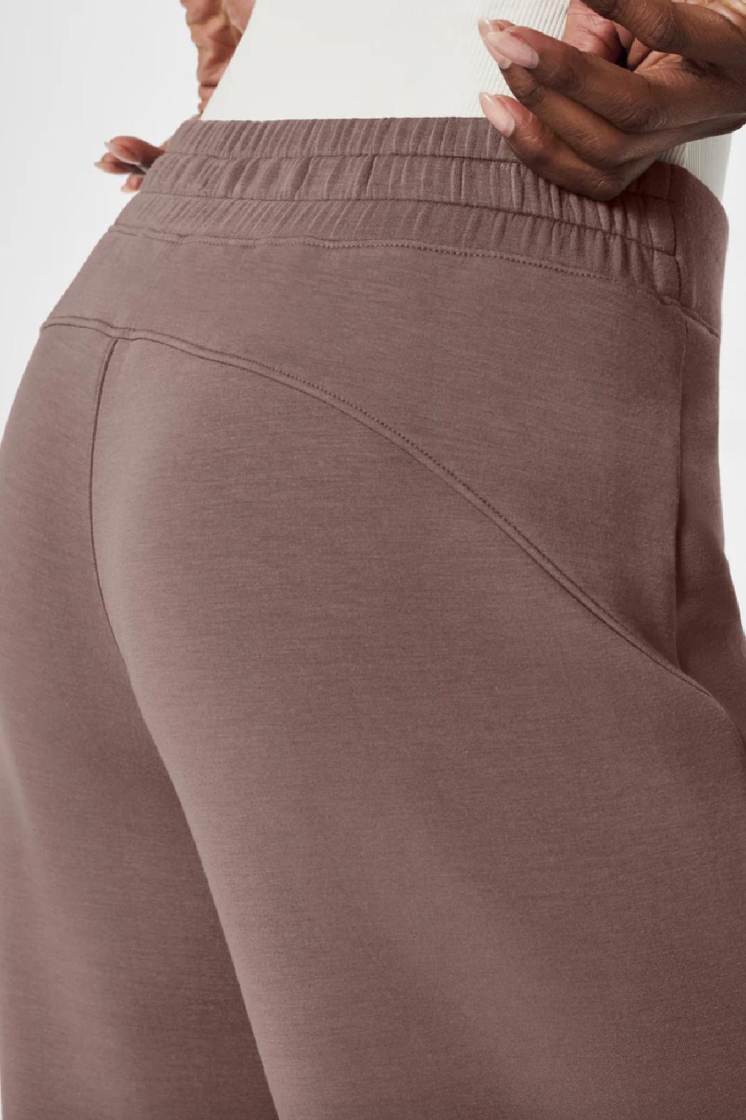 AirEssentials Wide Leg Pant Product Image