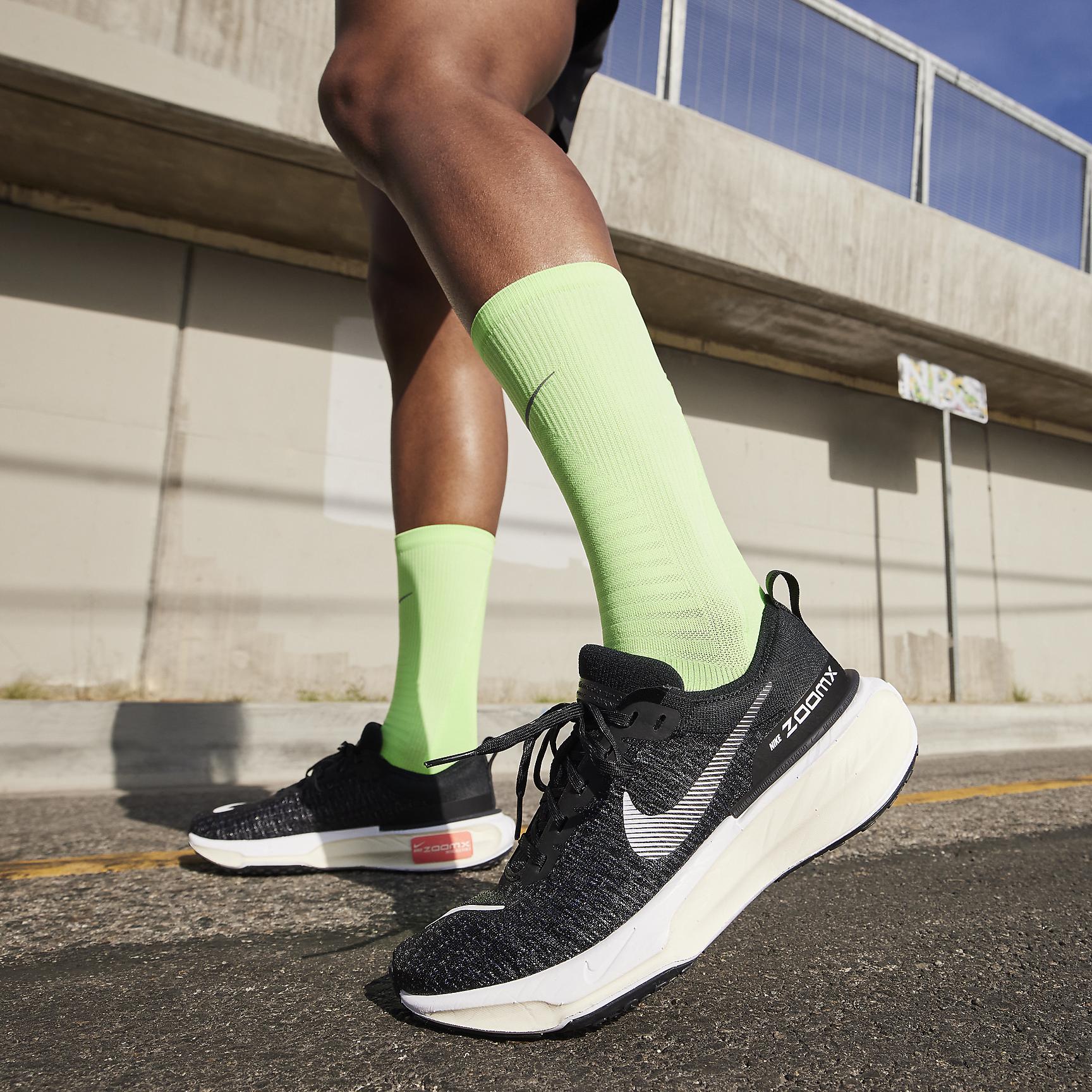 Nike Women's Invincible 3 PRM Road Running Shoes Product Image