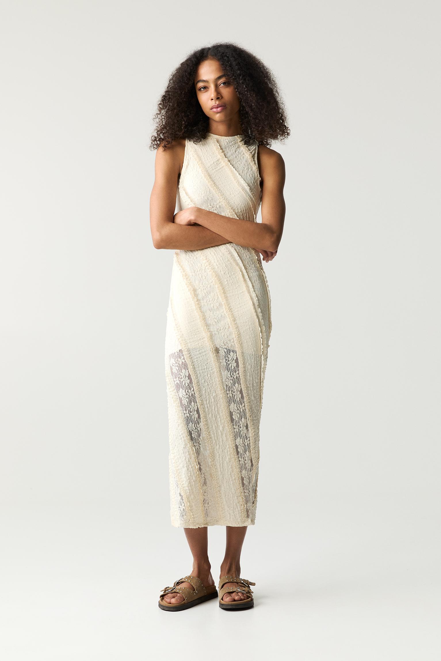 Lace midi dress Product Image