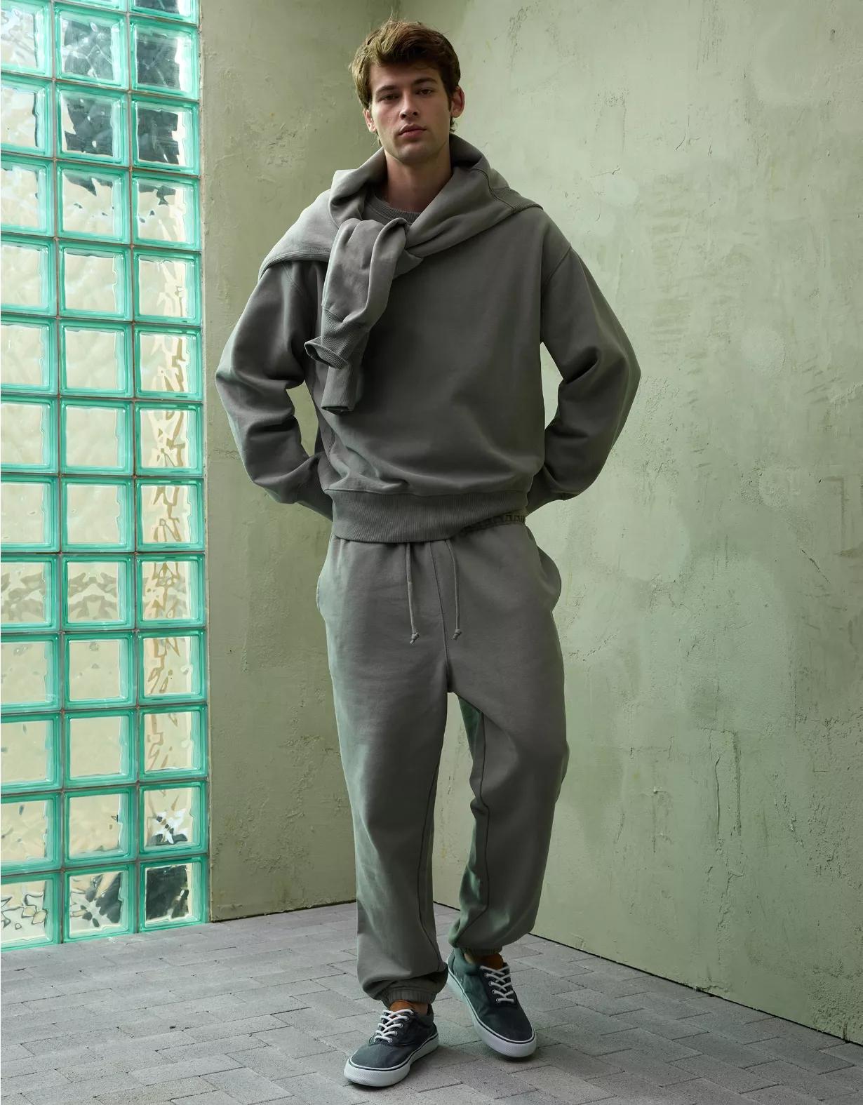 AE77 Premium Fleece Jogger Product Image